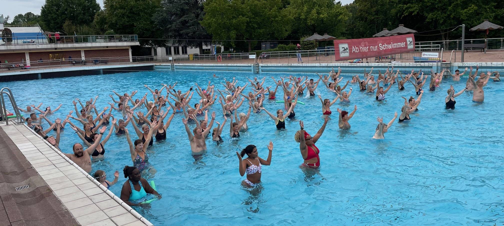 Rekordversuch in Essen beim Aqua-Power-Kurs