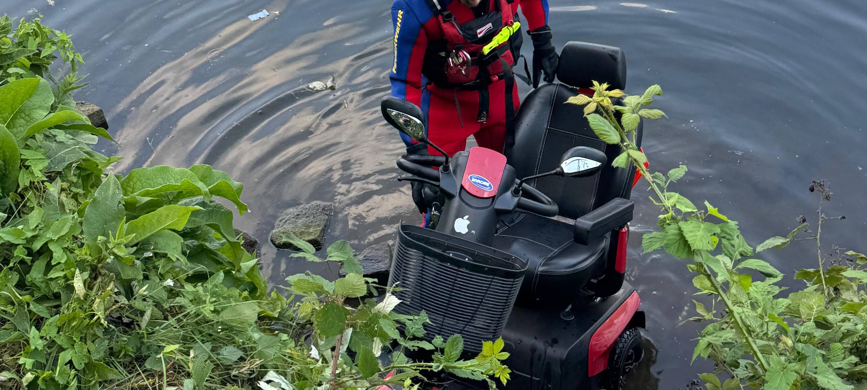 Rollstuhlfahrer in Essen landet in der Ruhr