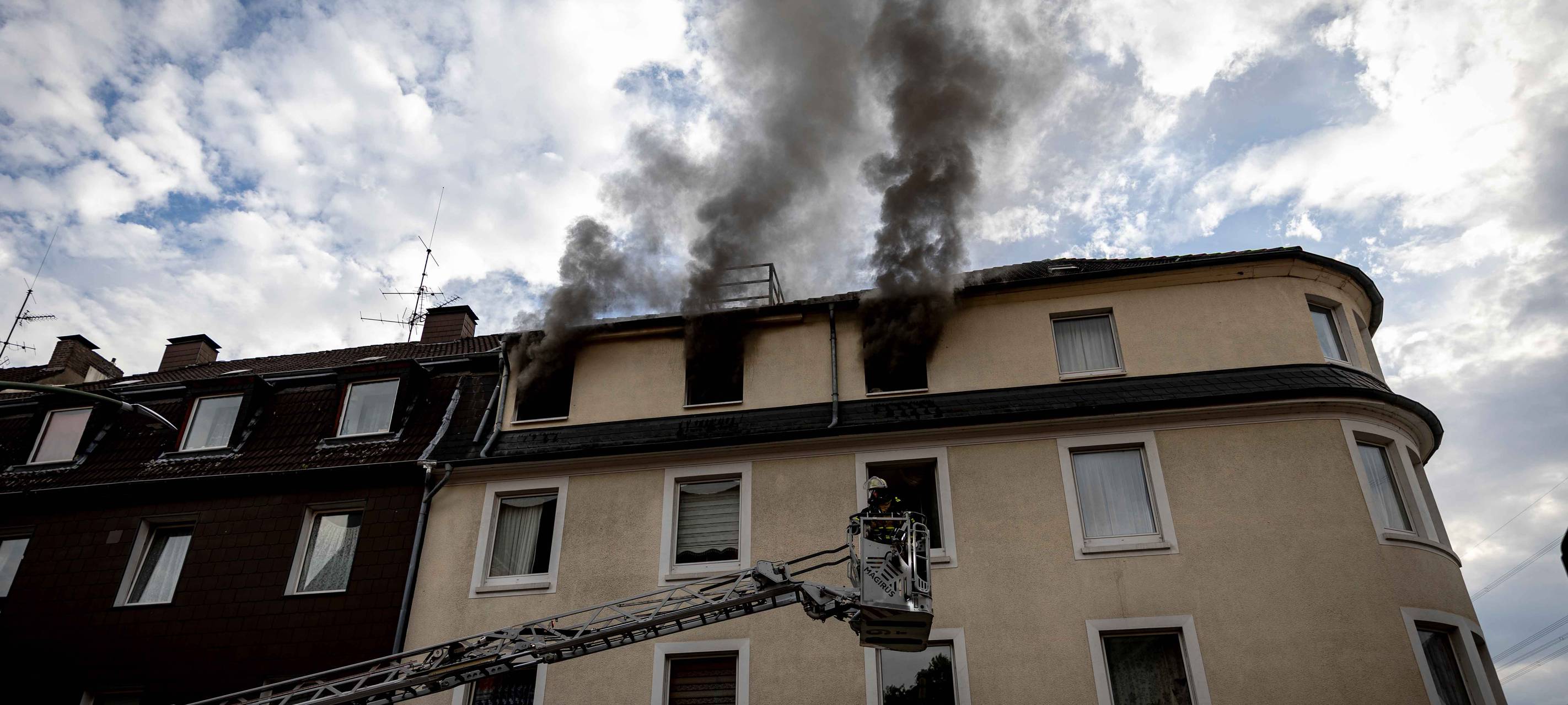 Brand in Mehrfamilienhaus in Essen