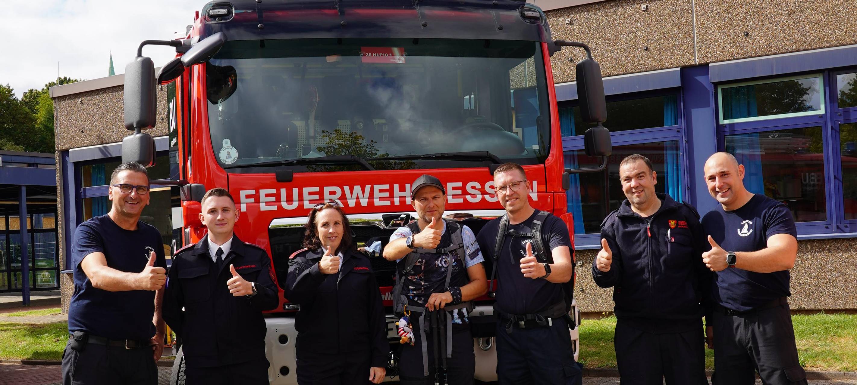 Feuerwehr-Freundschaft in Essen - ein wilder Fußmarsch nach Essen