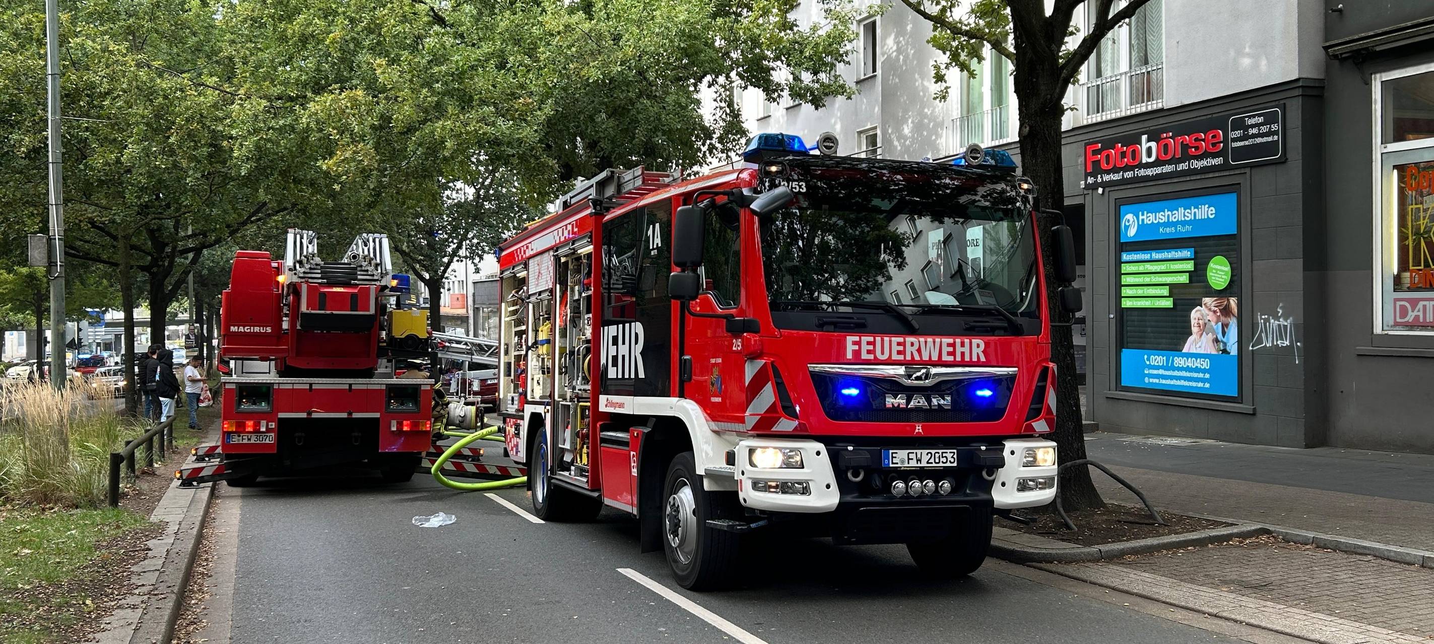 Kellerbrand in Essen - Wichtige Straße gesperrt