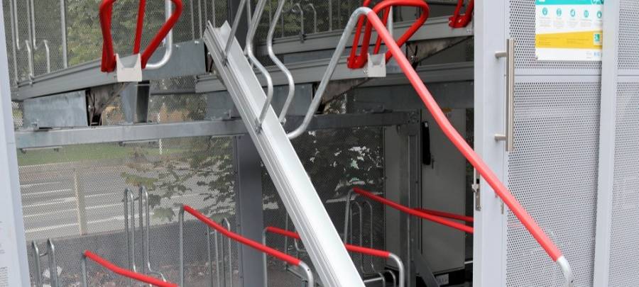 Innenansicht: Die neuen Fahrradgaragen sind Doppelstockparker.