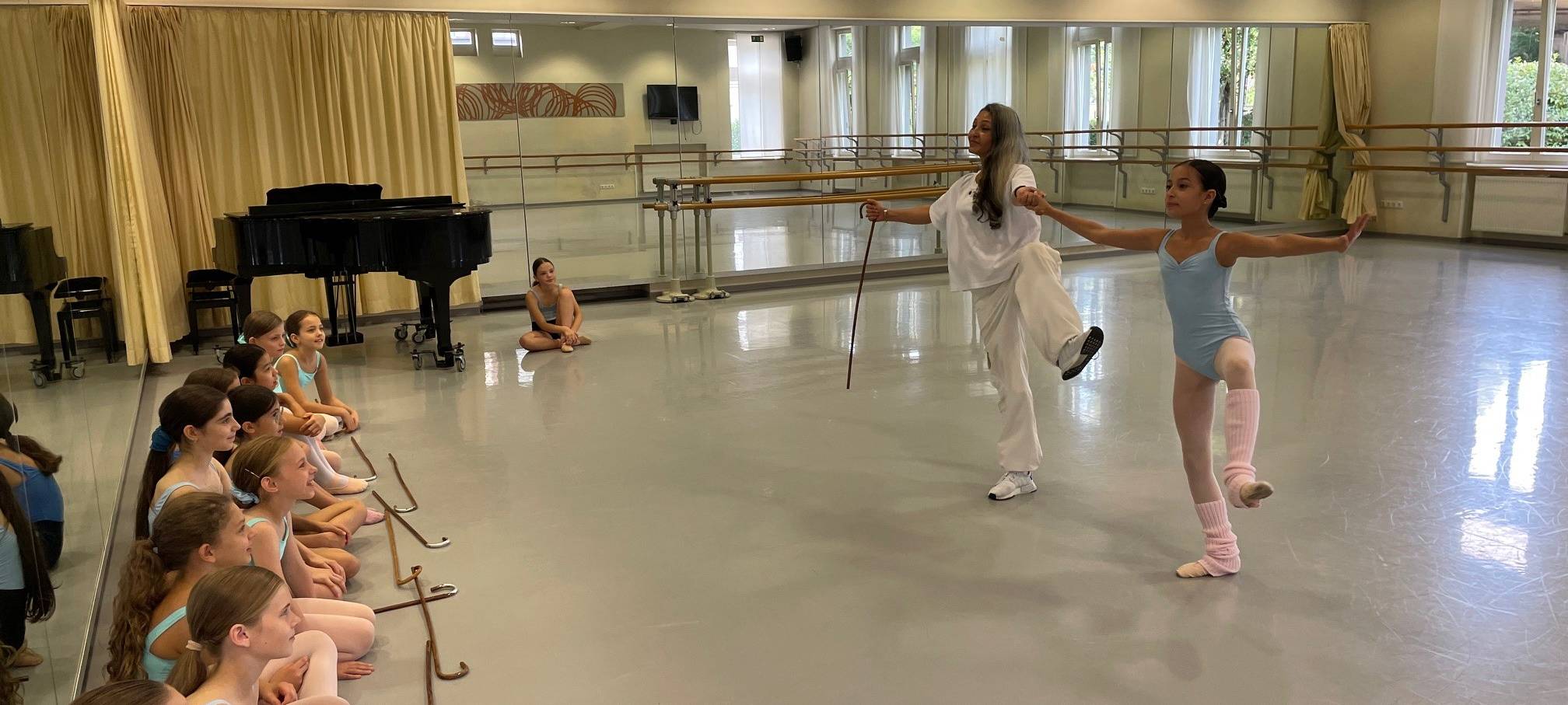 Charlie Chaplin-Hommage in Essen - 11-Jährige tanzt auf der großen Bühne