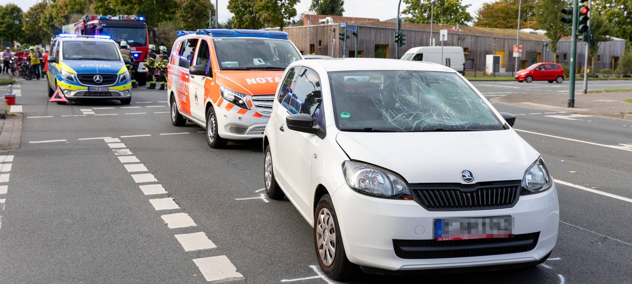 Unfall in Essen - Autofahrer fährt Fußgänger an