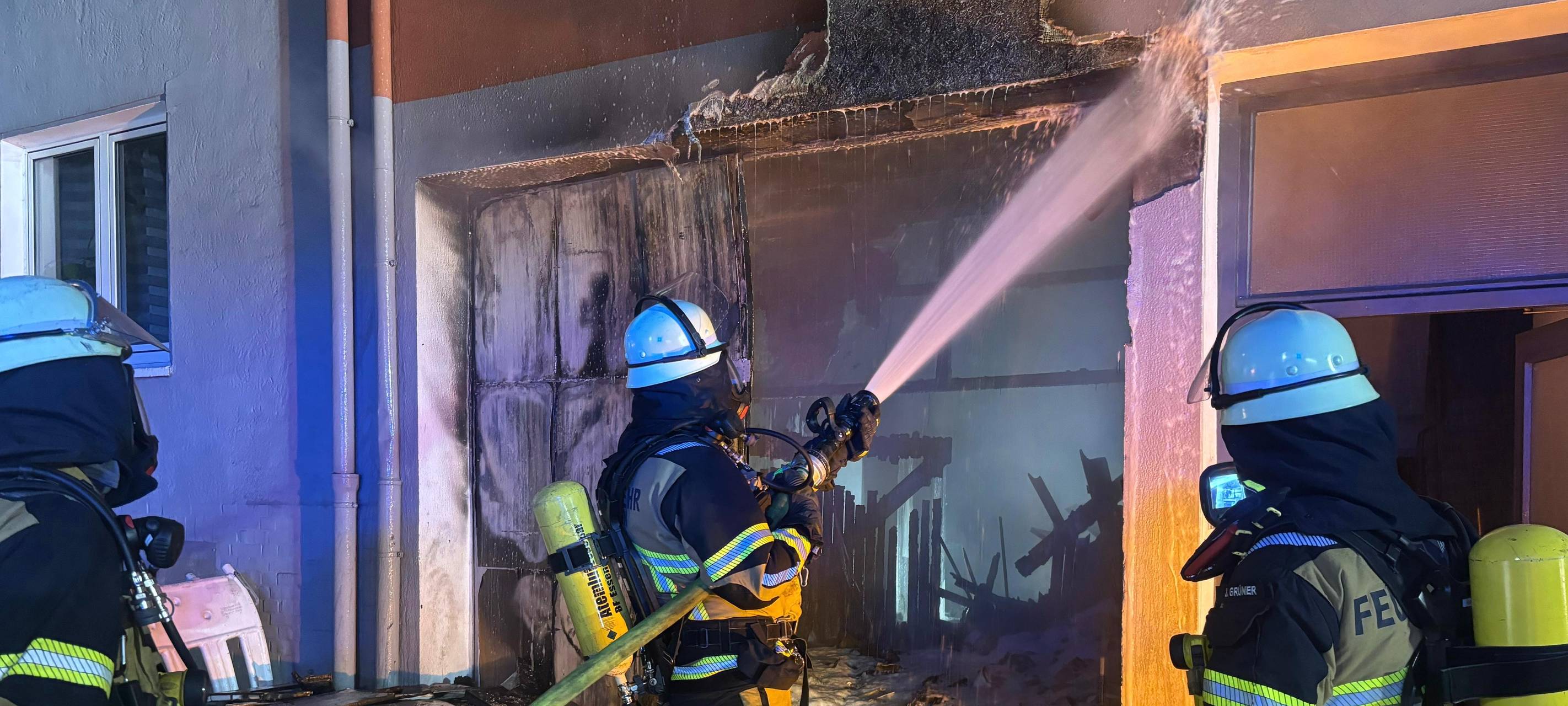 Feuerwehr Essen muss mehrere Hausbrände löschen