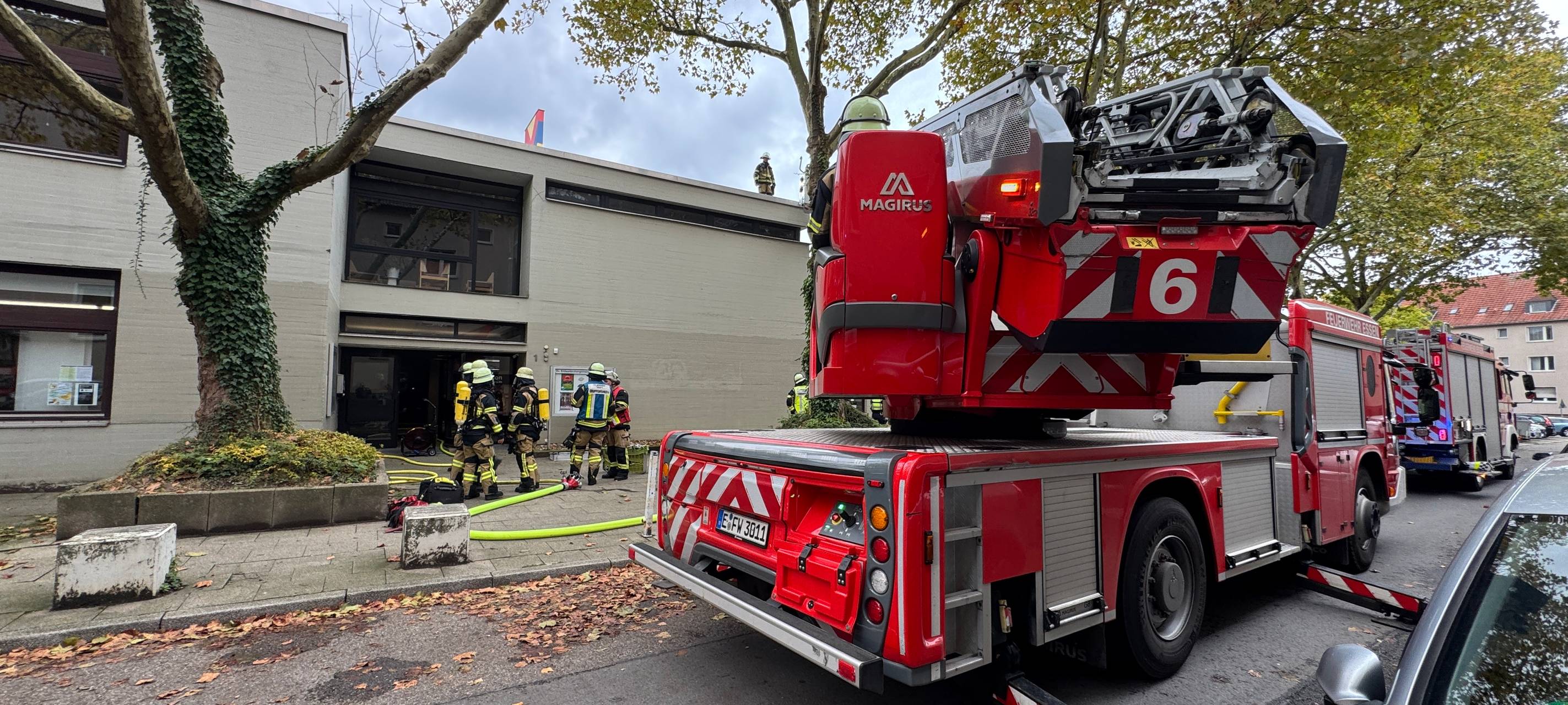 Kellerbrand in Essen - viel Rauch und Verletzte