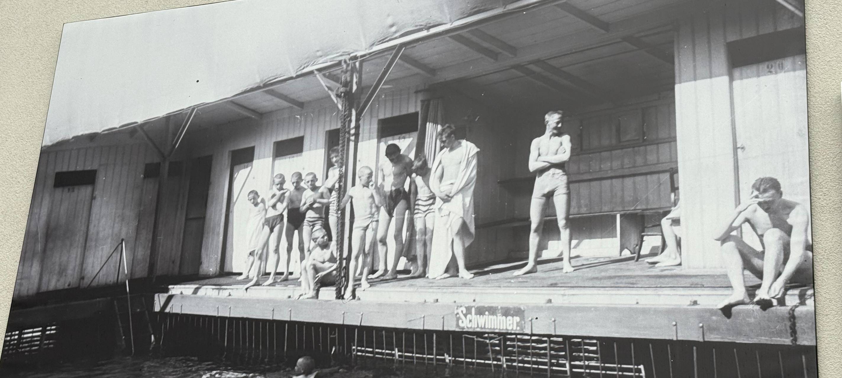 Zeitfenster Essen-Werden Fluss-Badeanstalt