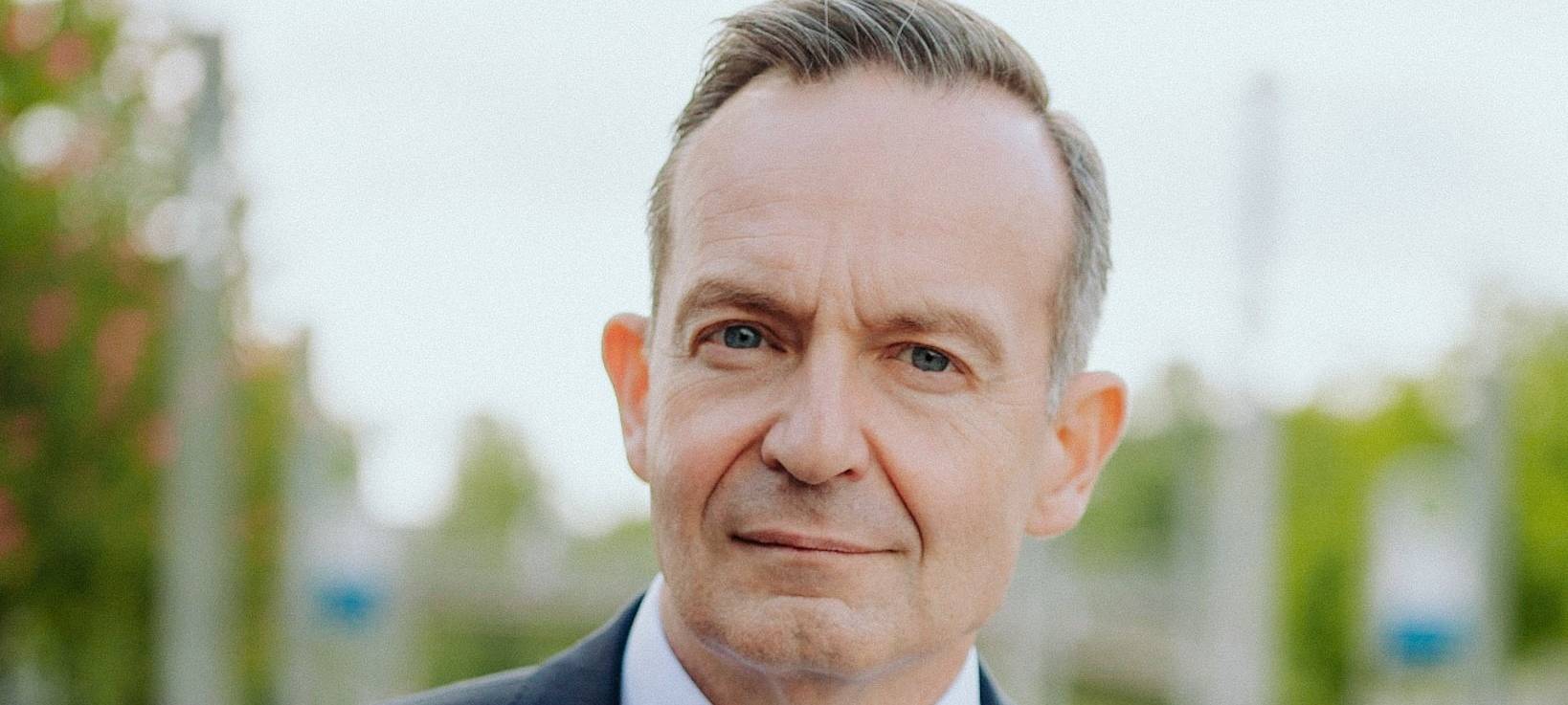 Uni Duisburg Essen bekommt prominenten Gastprofessor