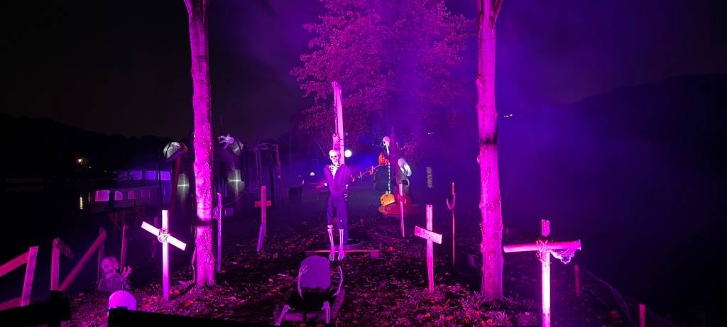 Weisse Flotte in Essen zu Halloween: Mole wird zur Geisterinsel