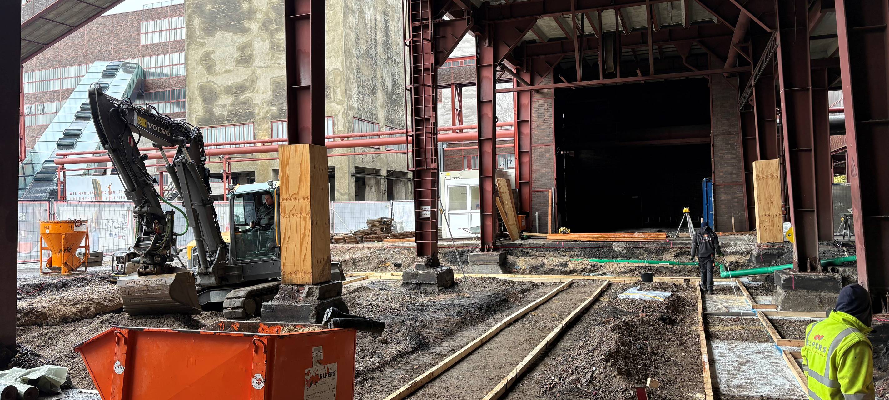 Zeche Zollverein in Essen - stehen die Räder für immer still?