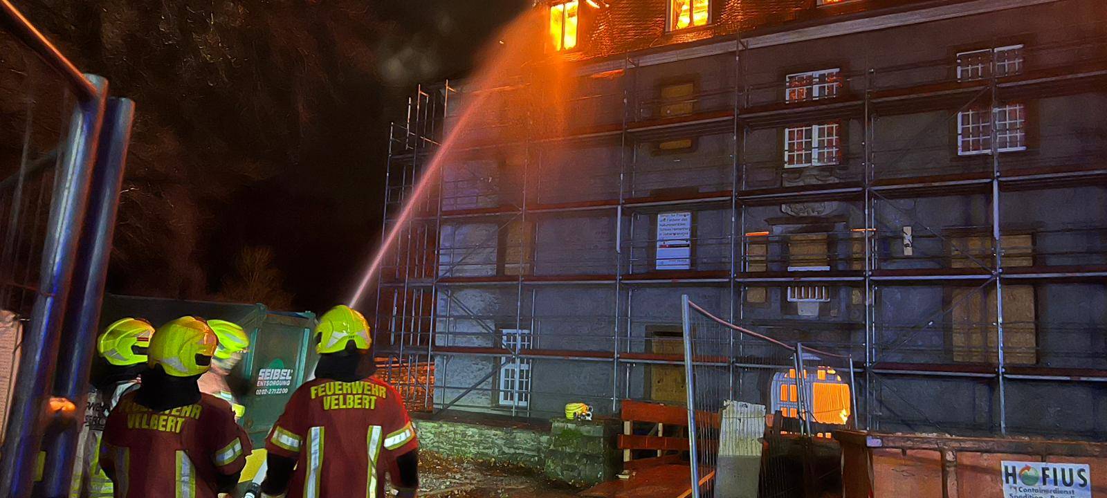 Feuerwehr in Nachbarstadt von Essen im Großeinsatz