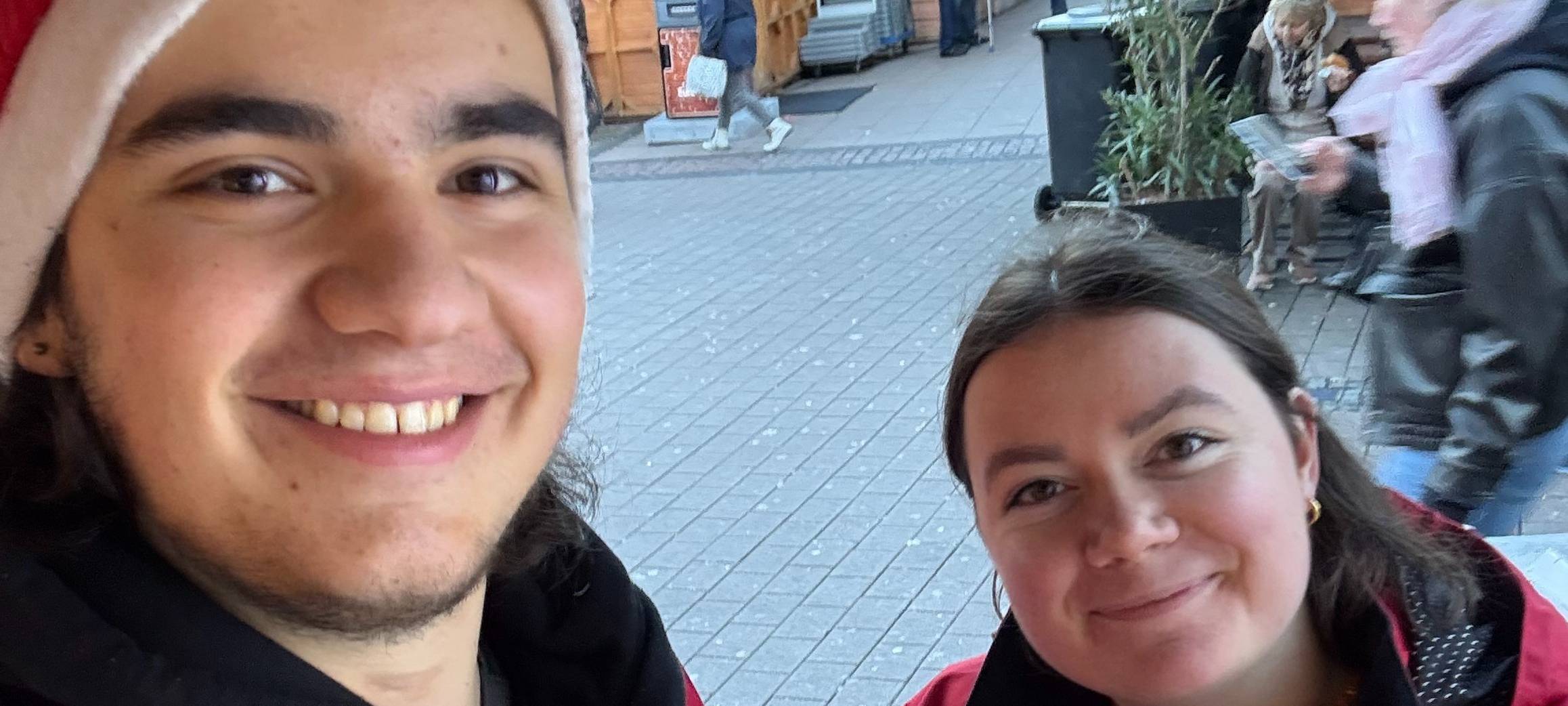 Weihnachtsmarkt-Challenge in Essen: Wie weit mit 50 Euro?