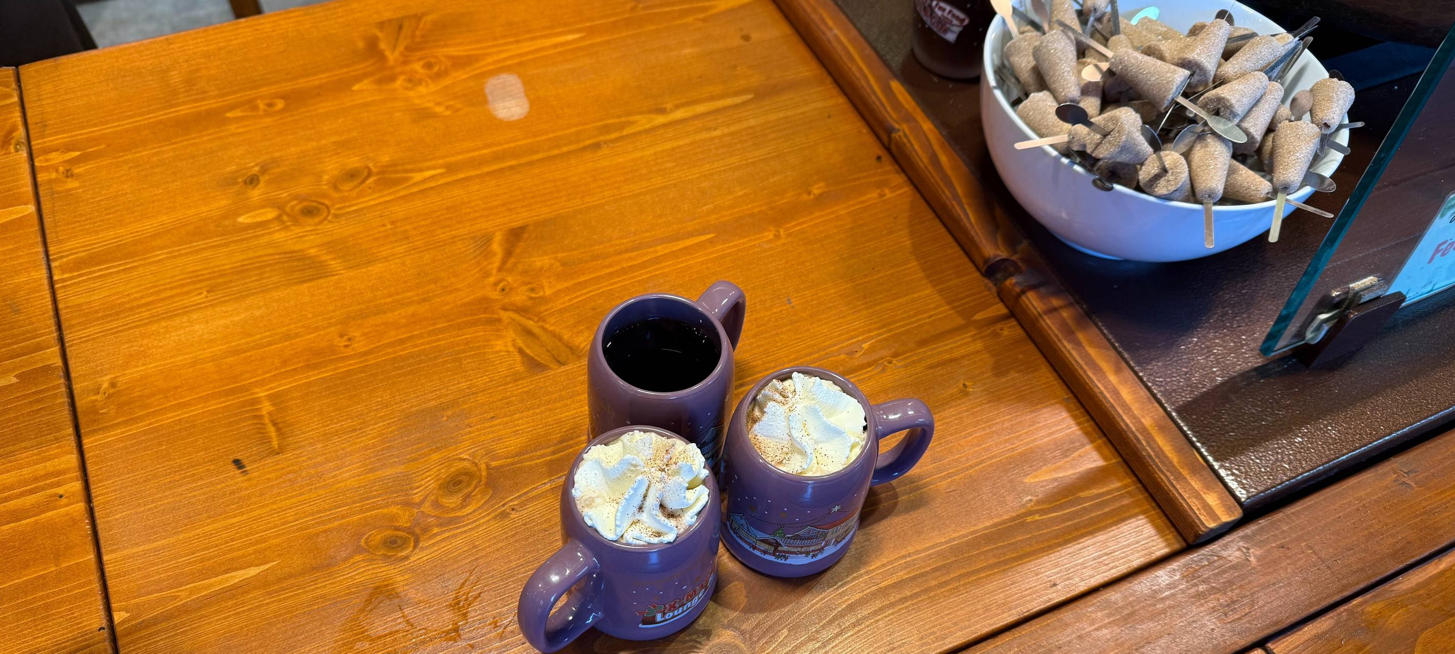 Weihnachtsmarkt-Challenge in Essen: Wie weit mit 50 Euro?