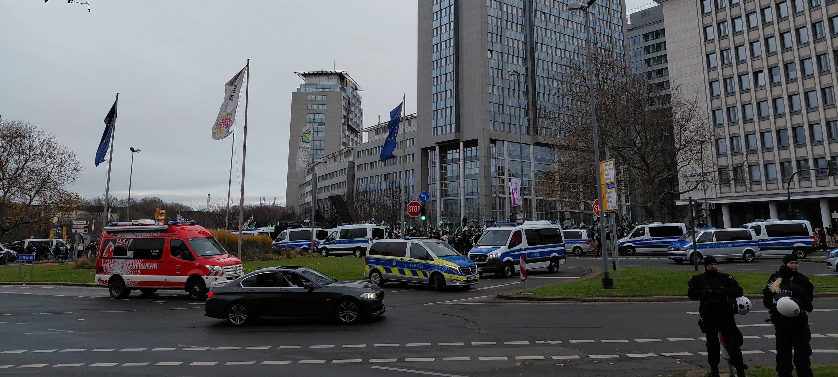 Großdemo in Essen: Ein Jahr nach Machtwechsel in Syrien