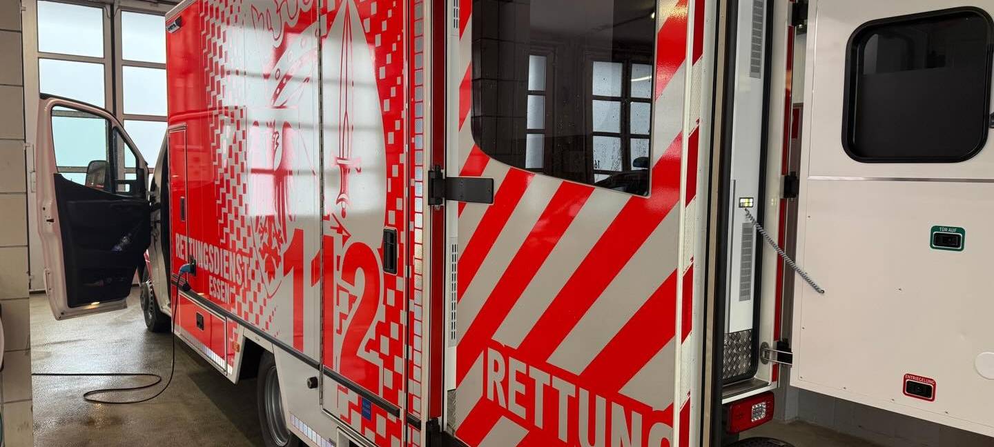 Mit Blaulicht durch Essen: Radio Essen einen Tag im Rettungswagen