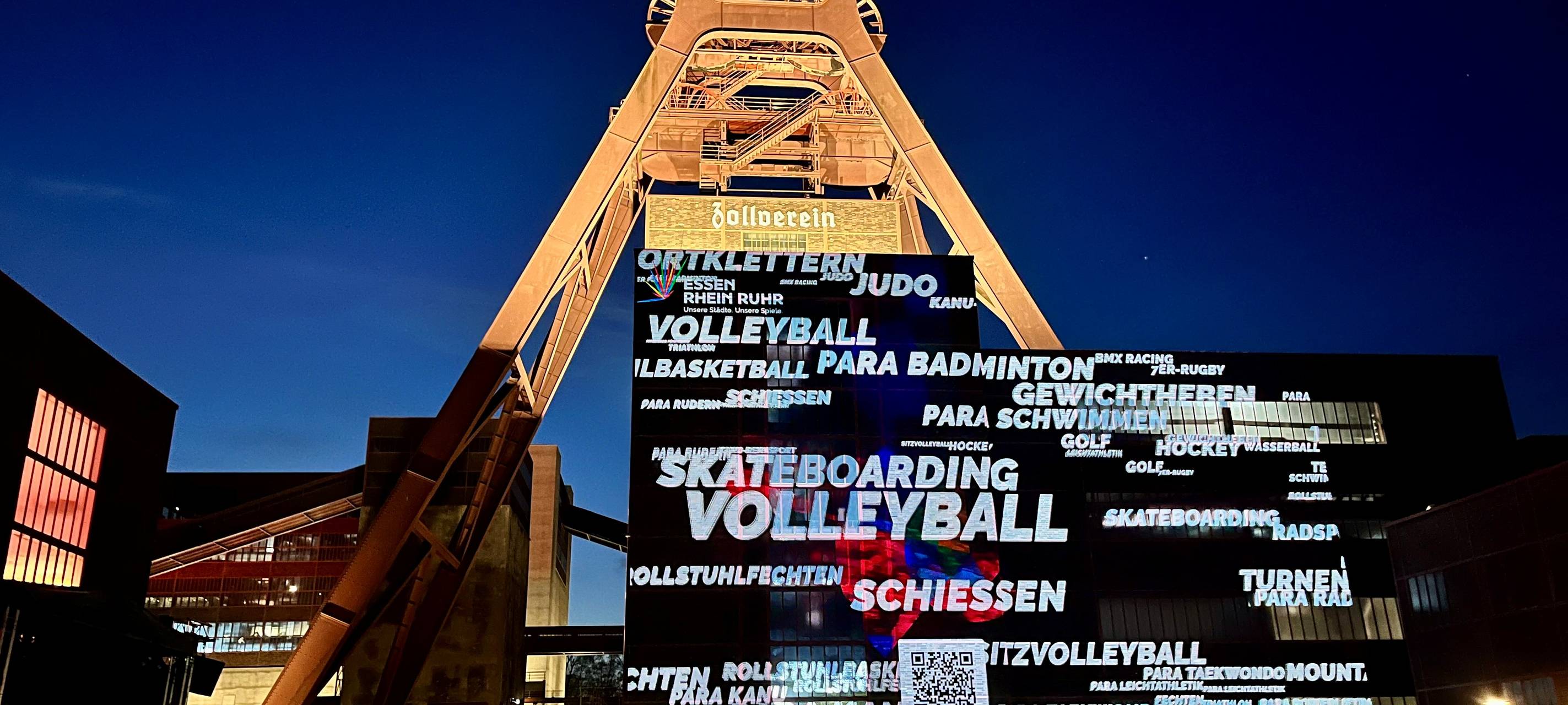 Zollverein in Essen leuchtet für Olympische Spiele