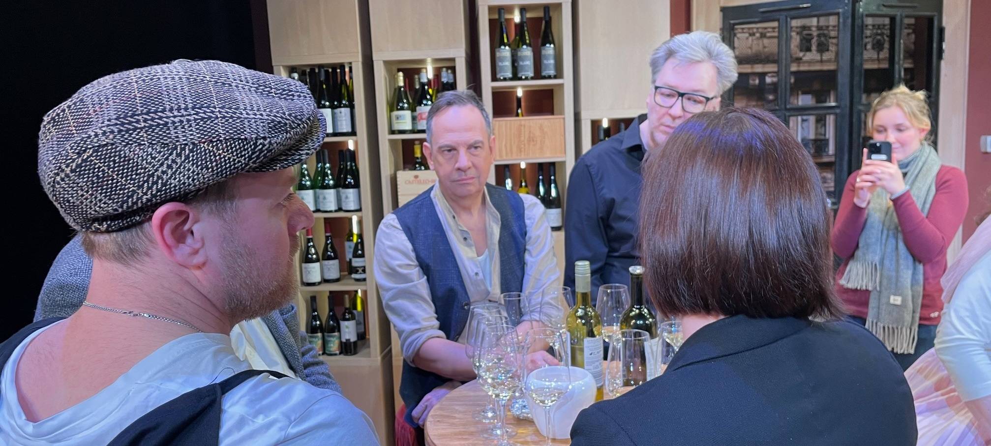 Radio Essen-Weinprobe auf der Theaterbühne