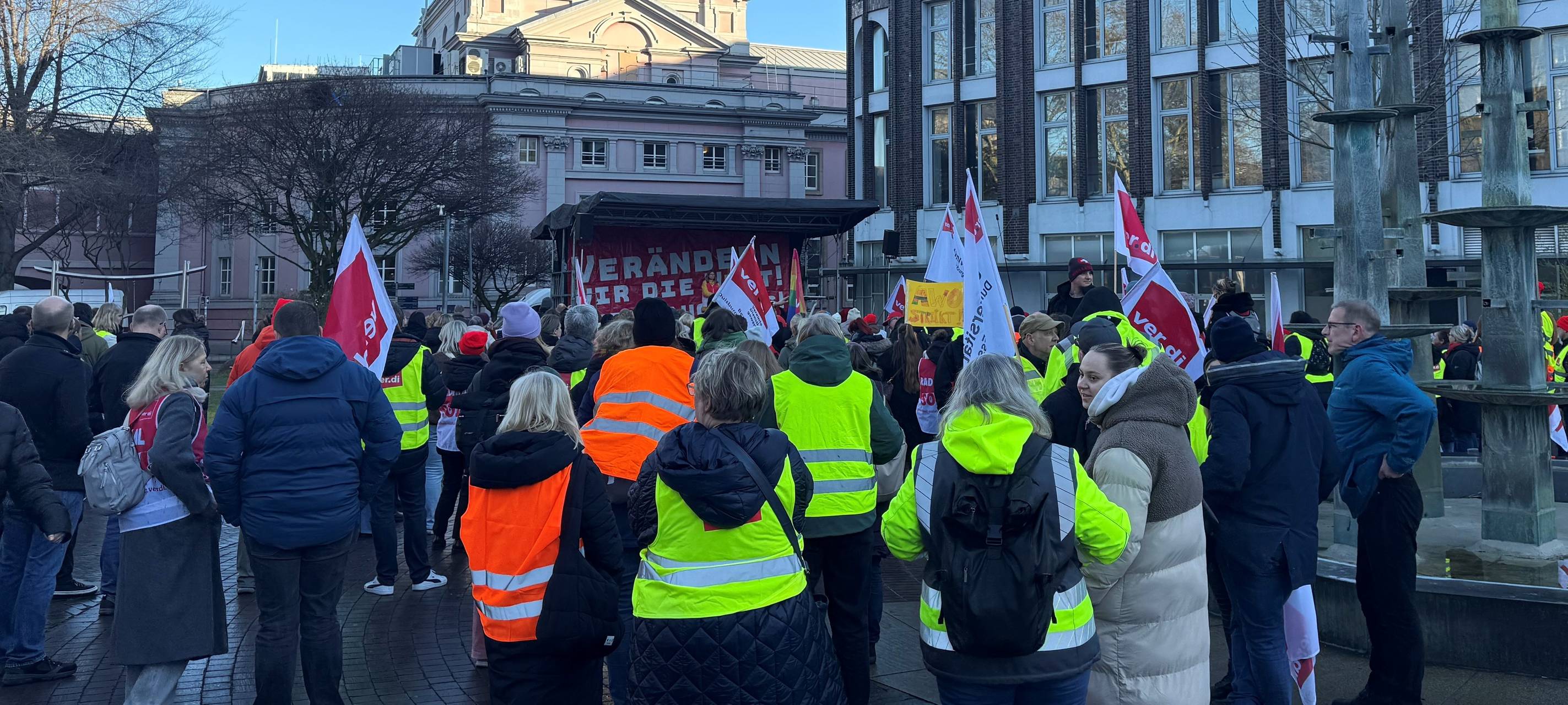 Wieder Warnstreik in Essen - Ruhrbahn und Kitas betroffen