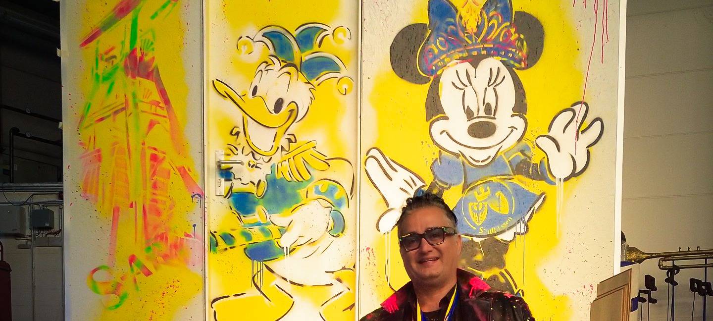 Pop-Art-Künstler aus Essen gestaltet Karnevalswagen