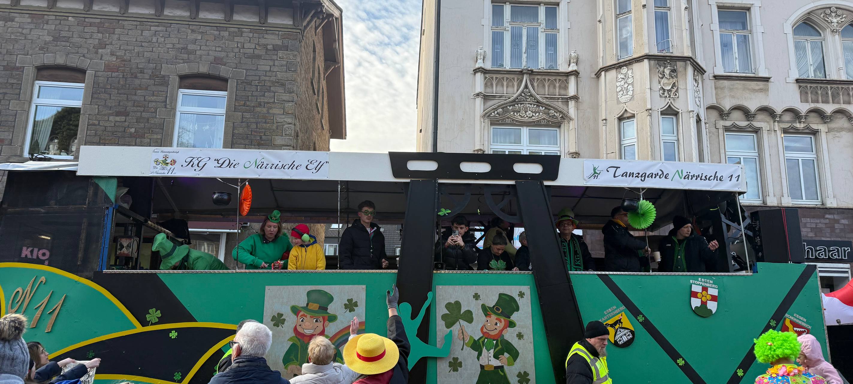 "Alles wie immer": Karnevalsumzug in Essen auch sonntags ein Erfolg