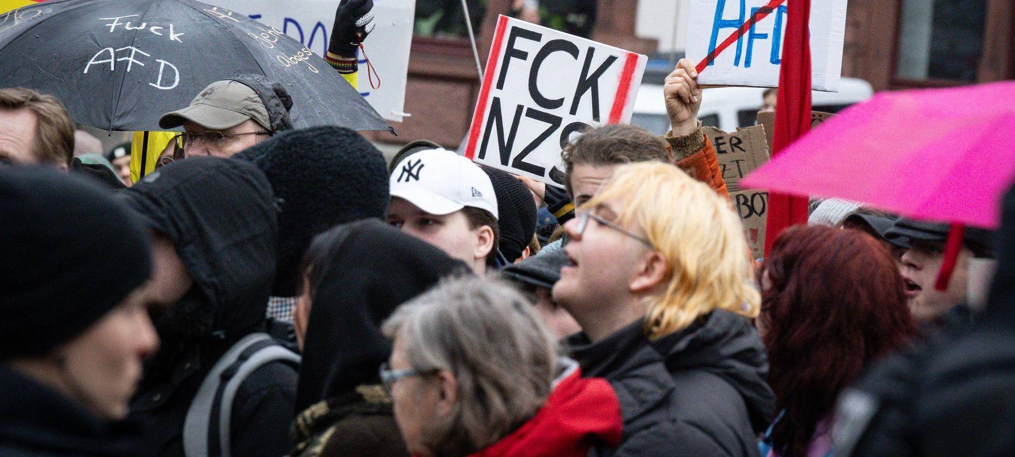 Protest gegen AfD-Treffen im Rathaus von Dortmund