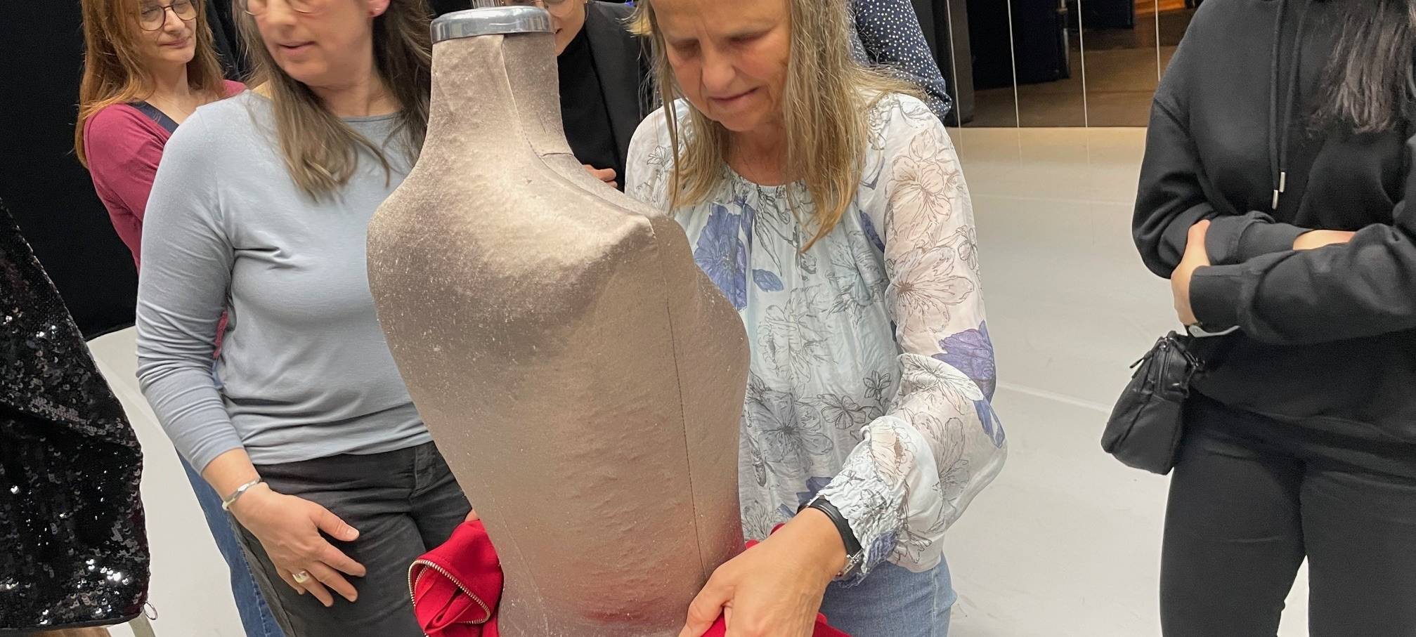 In Essen wird Ballett für Blinde sichtbar