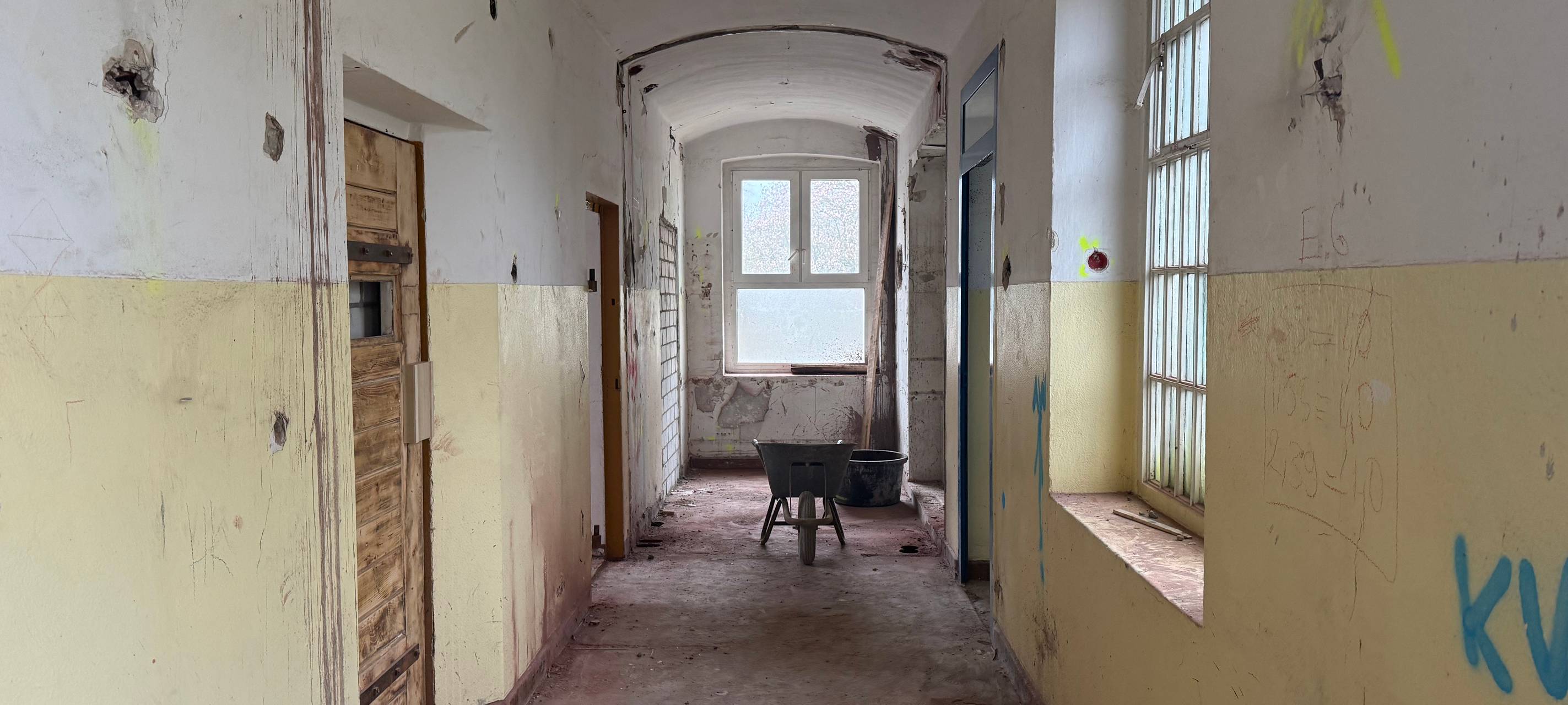 Ab in den Jugendknast in Essen: Studierende ziehen ins Gefängnis