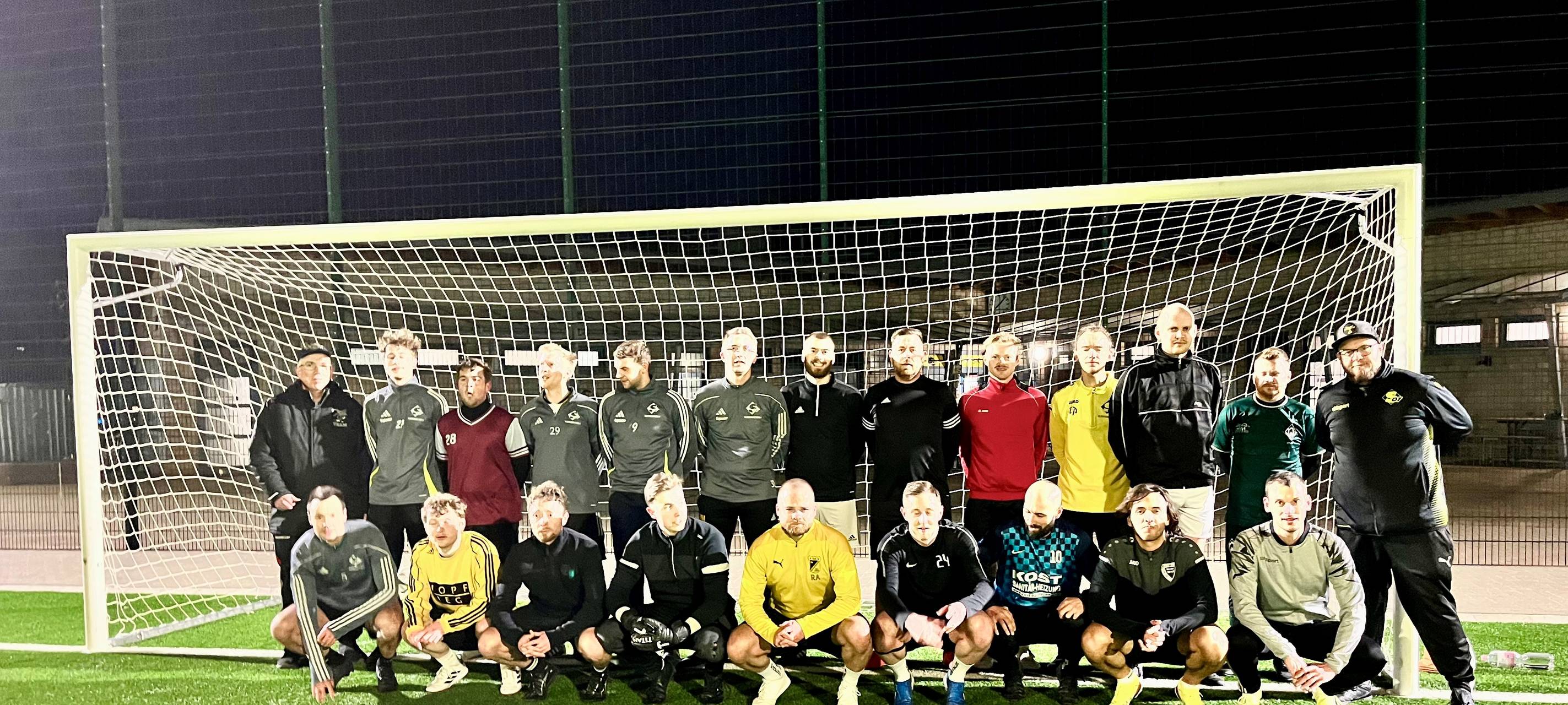 Fußballer aus Essen spielen in China in großem Stadion