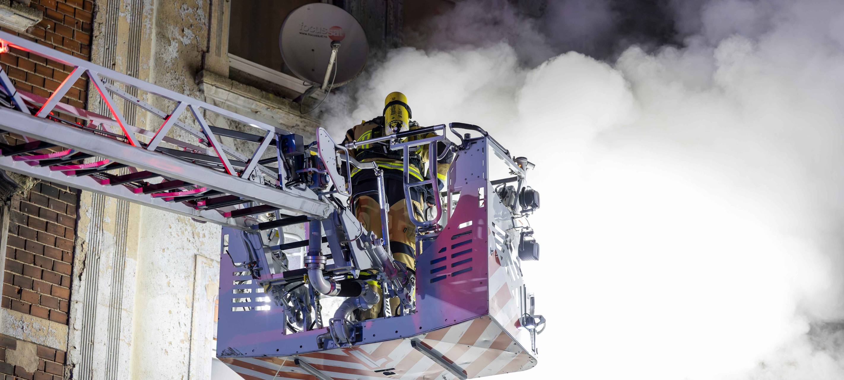 Kind in Essen aus brennender Wohnung gerettet