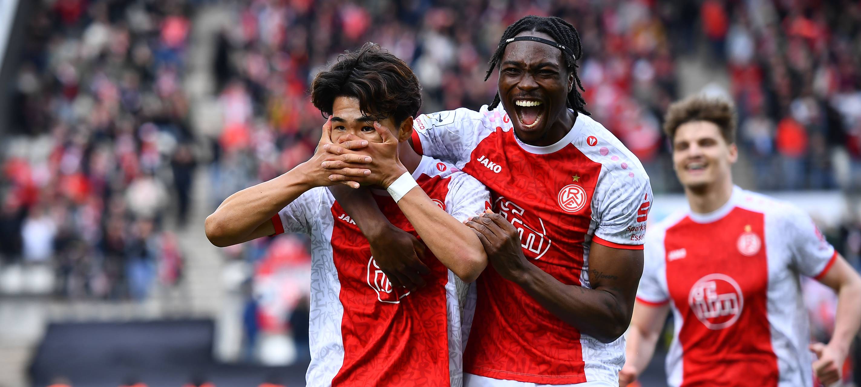 Rot-Weiss Essen feiert Derbysieg gegen Duisburg