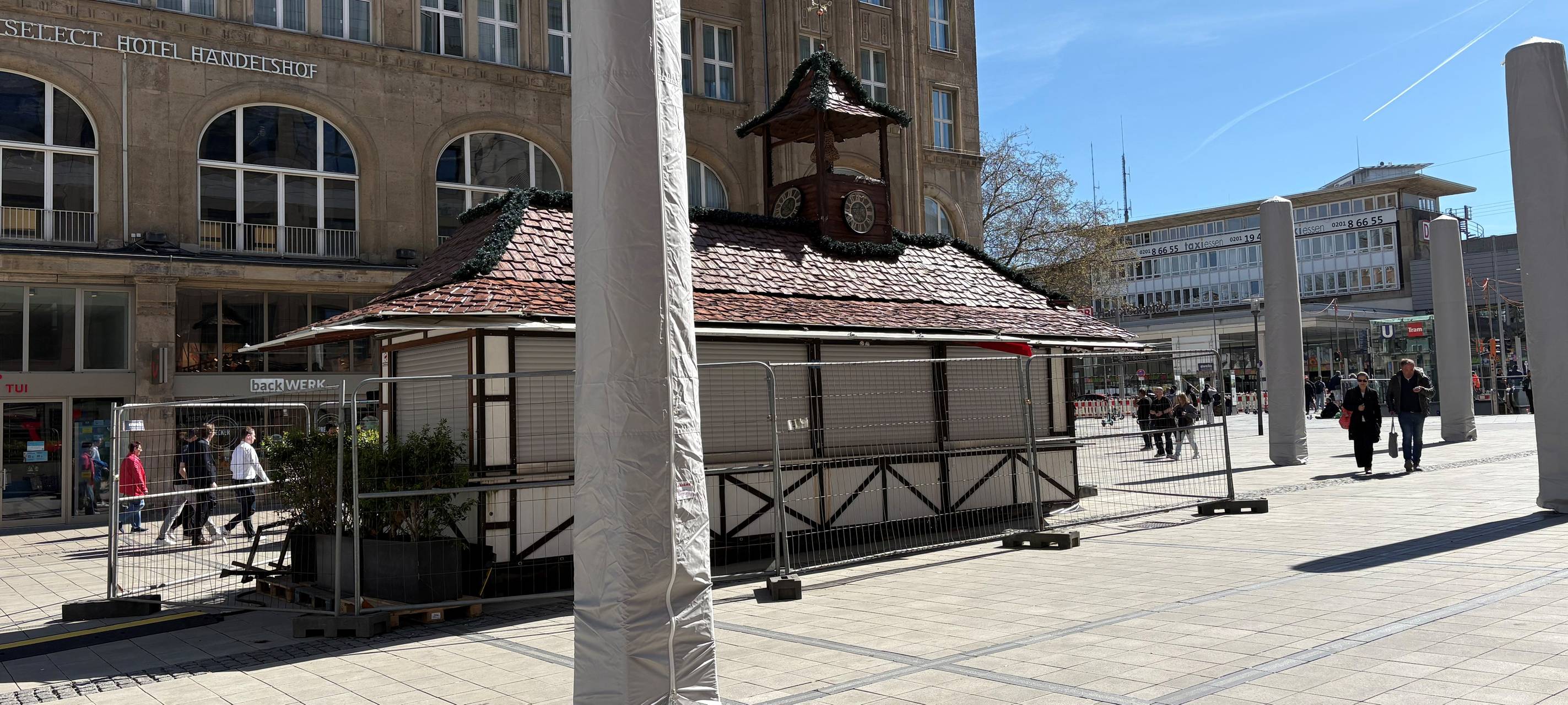 Großer Biergarten in Essen wird aufgebaut - Markthalle zieht Bilanz