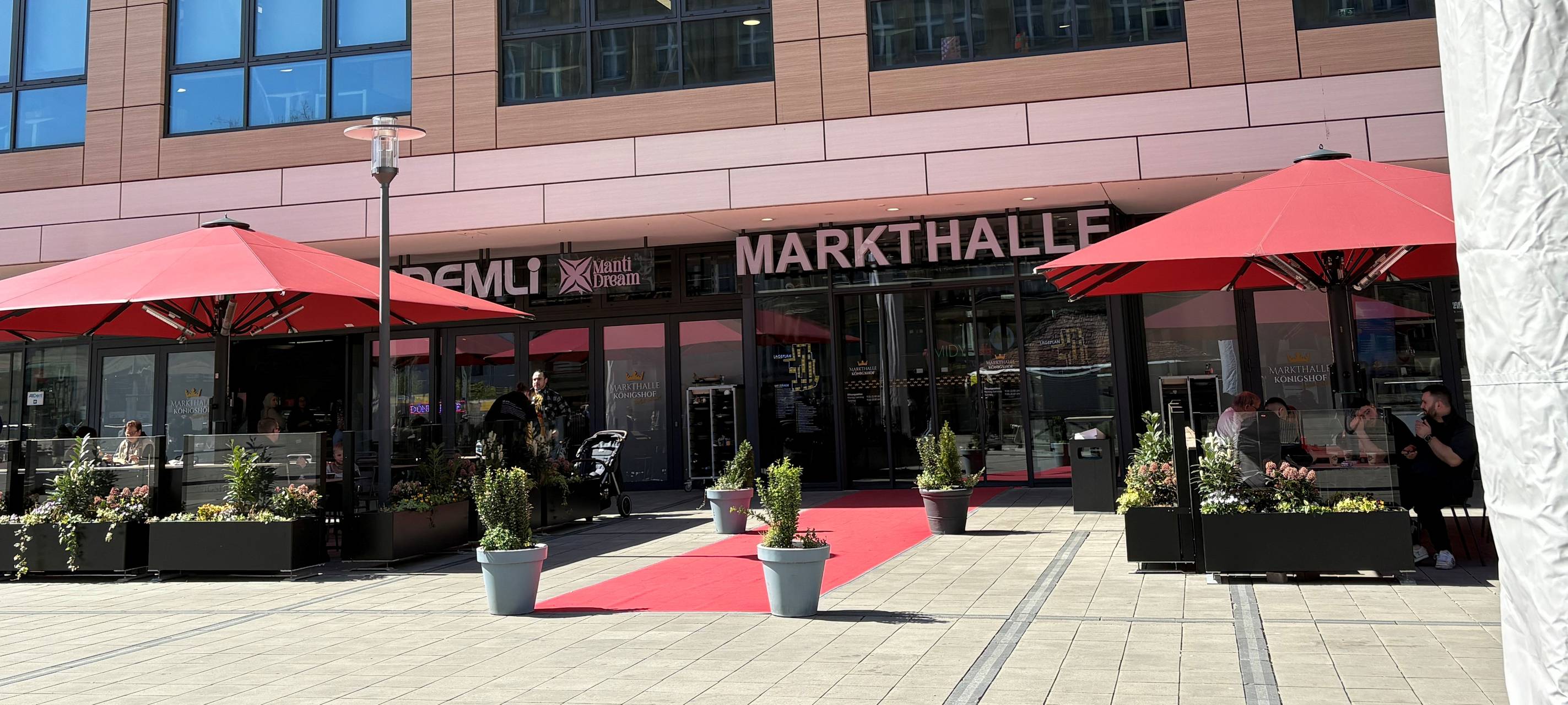 Großer Biergarten in Essen wird aufgebaut - Markthalle zieht Bilanz