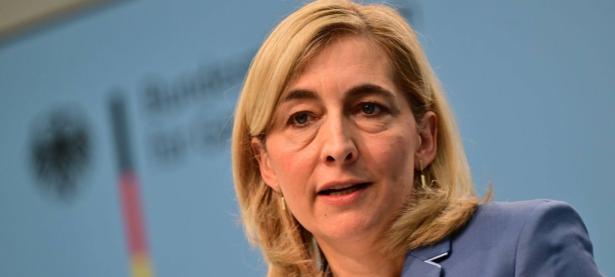 Ministerin Warken zur Finanzreform der gesetzlichen Krankenkasse