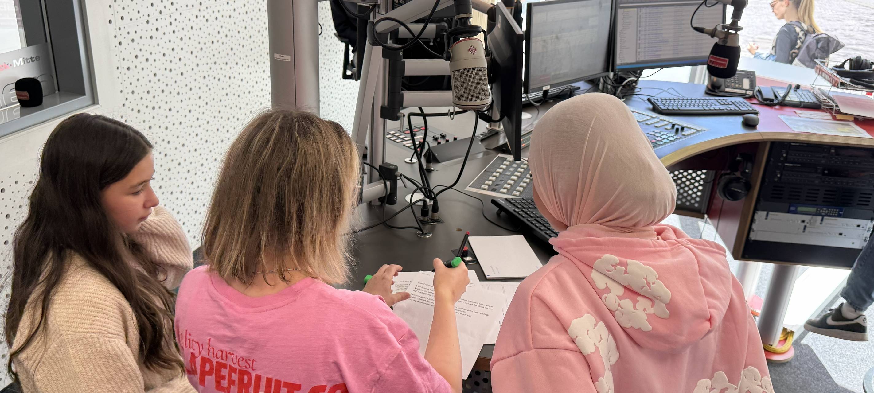 Girls' und Boys' Day in Essen: Jugendliche besuchen Radio Essen