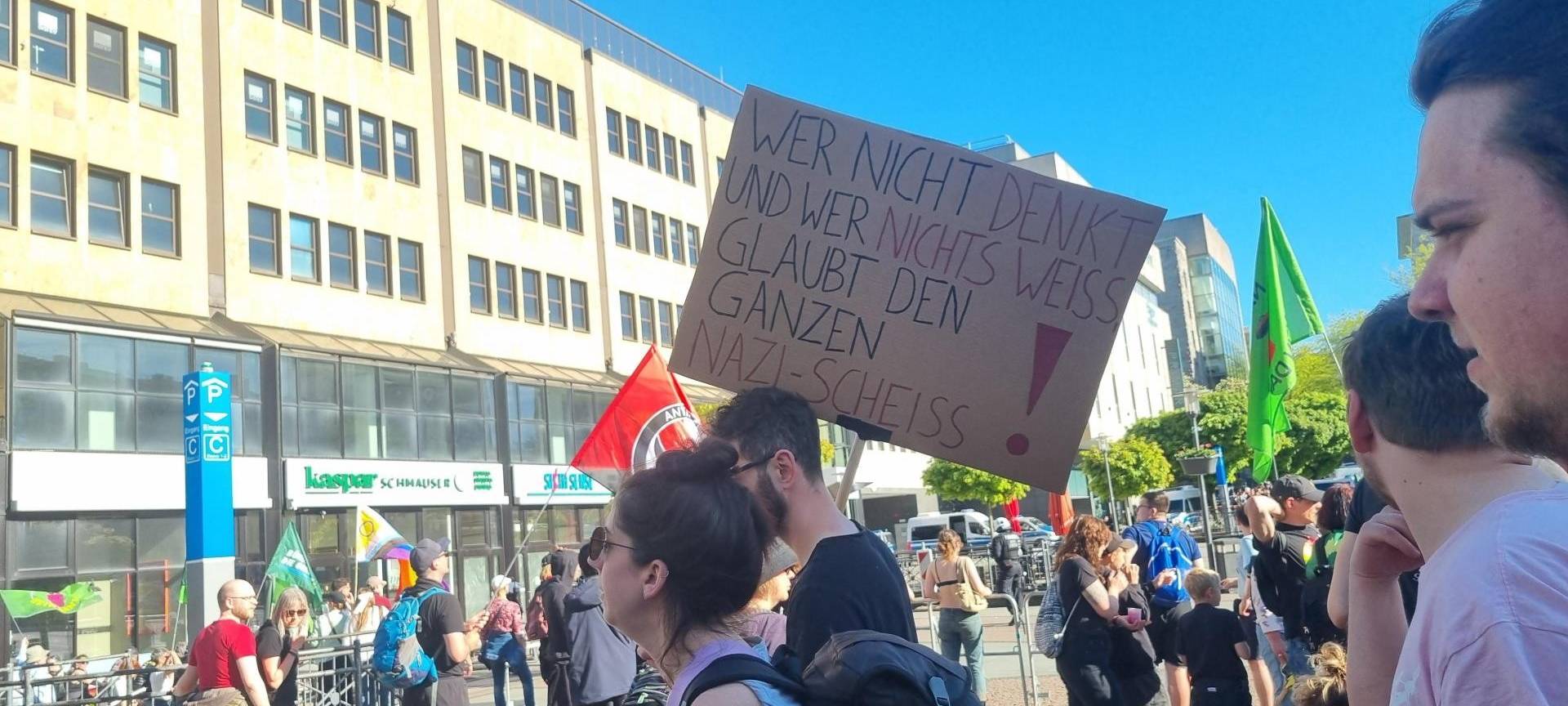 Demos in Essen am 1. Mai: Die Großeinsatz-Lage im Ticker