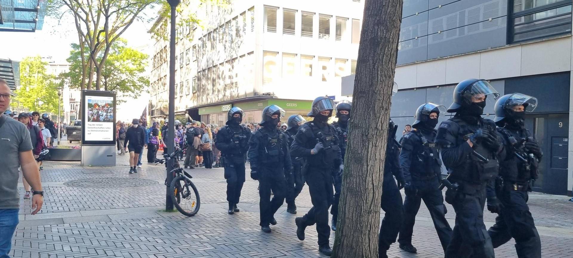 Demos in Essen am 1. Mai: Die Großeinsatz-Lage im Ticker