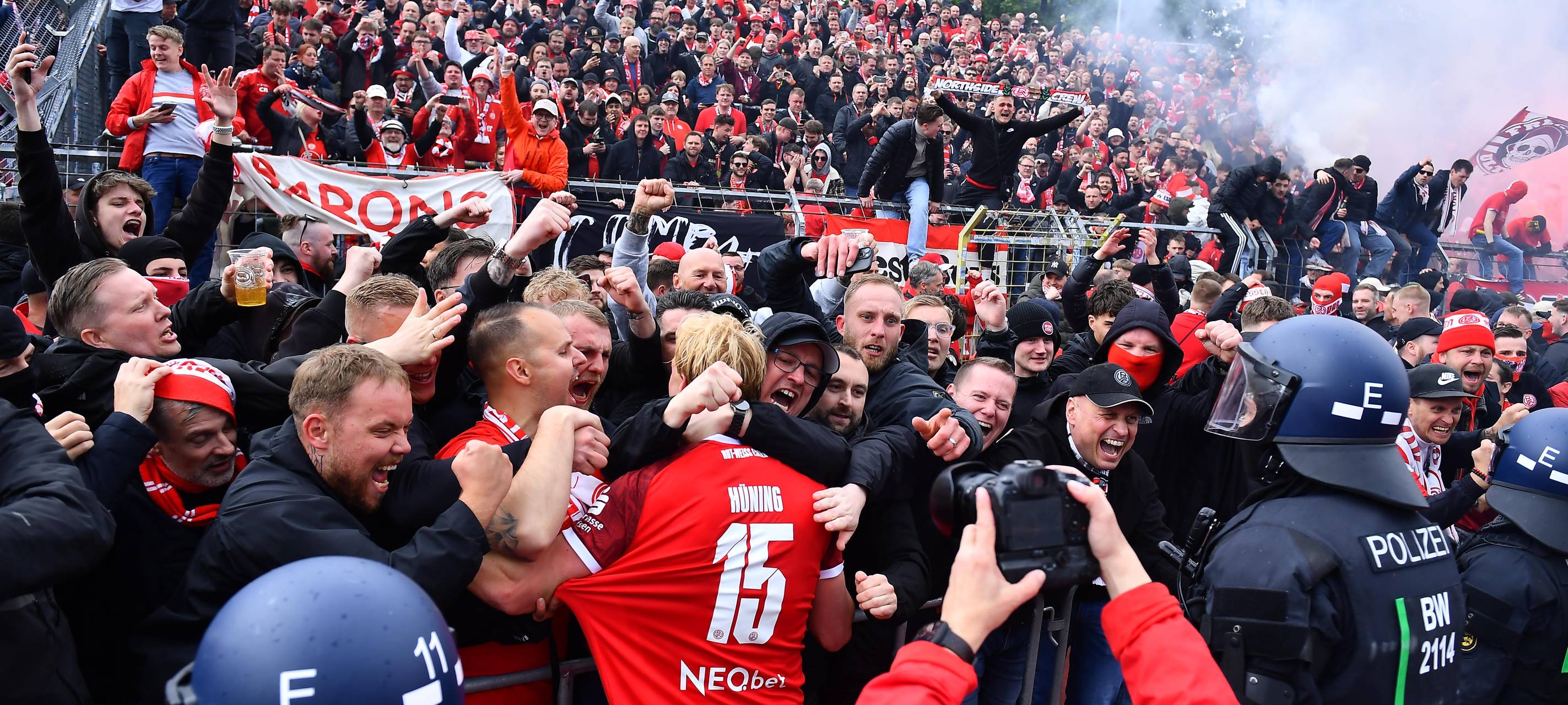 RWE in Relegation gegen Fürth: Stimmen, Tickets und Termine
