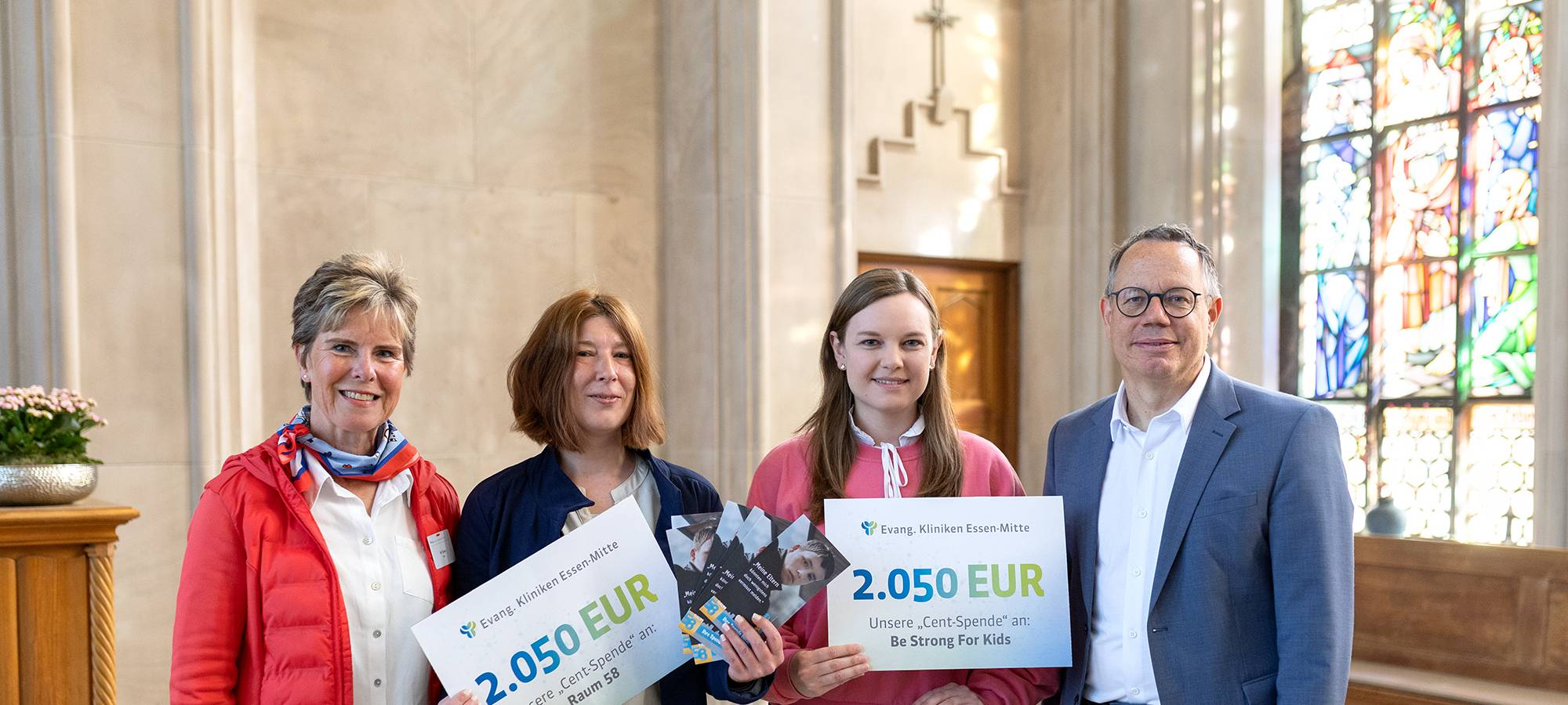 Klinikmitarbeitende aus Essen spenden für Kinder