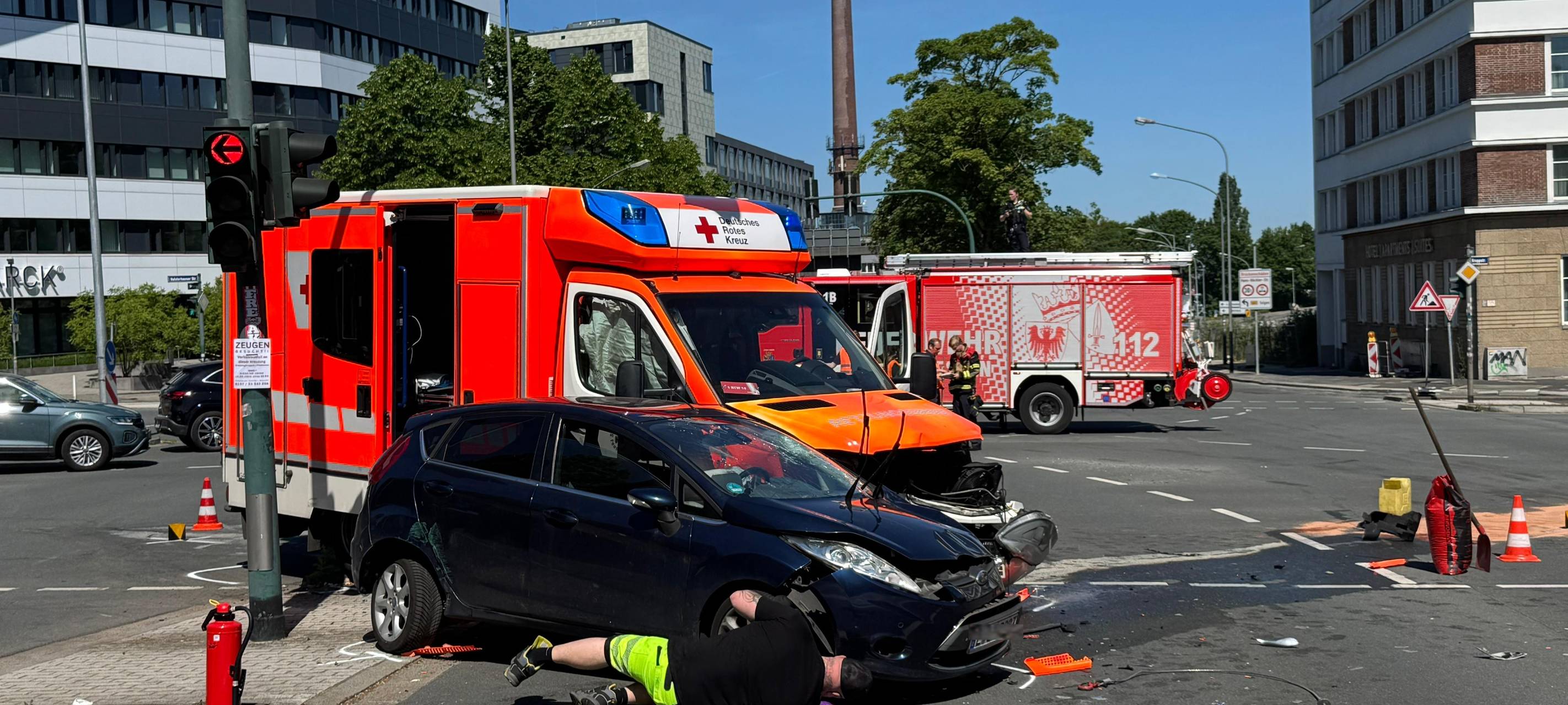 Unfall in Essen mit Rettungswagen