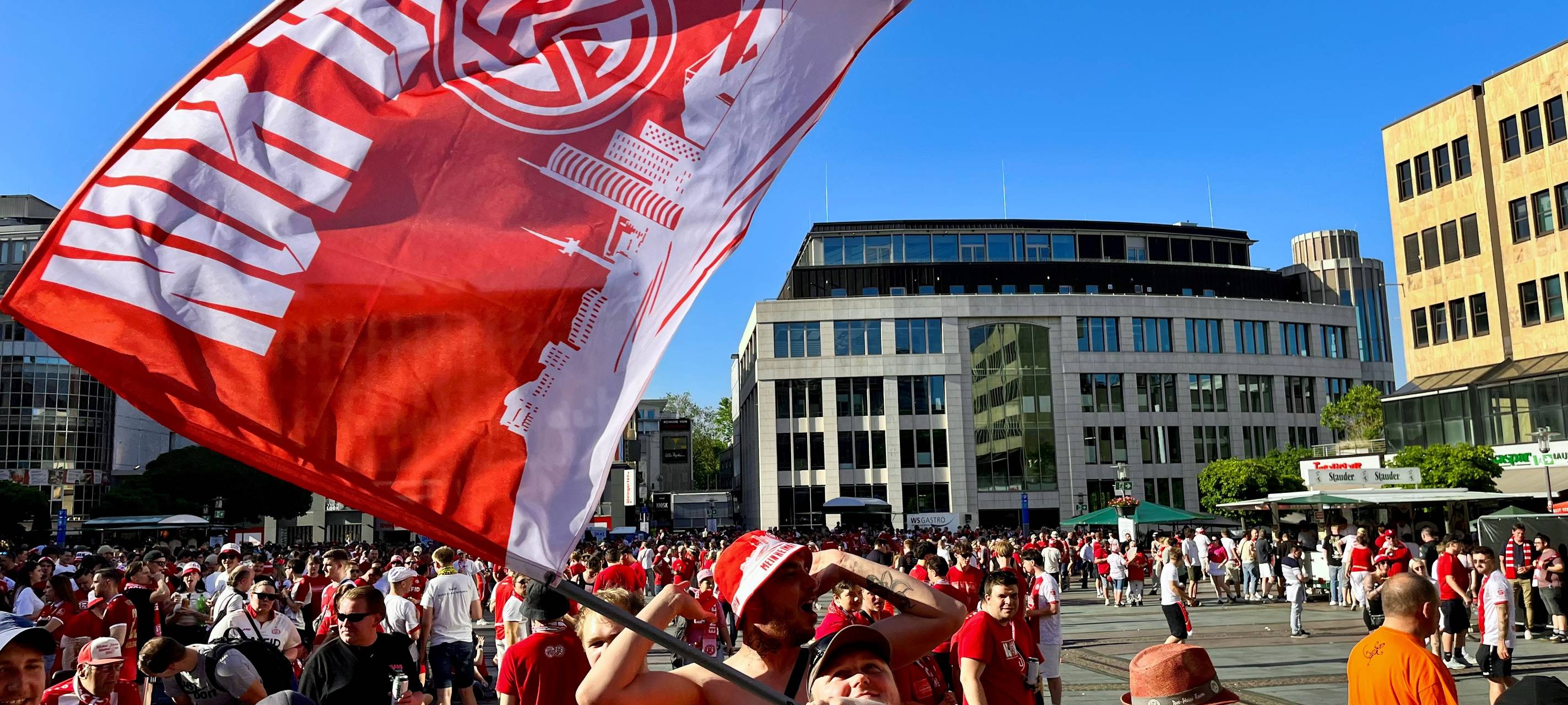 Rot-Weiss Essen: Public Viewing auf dem Kennedyplatz