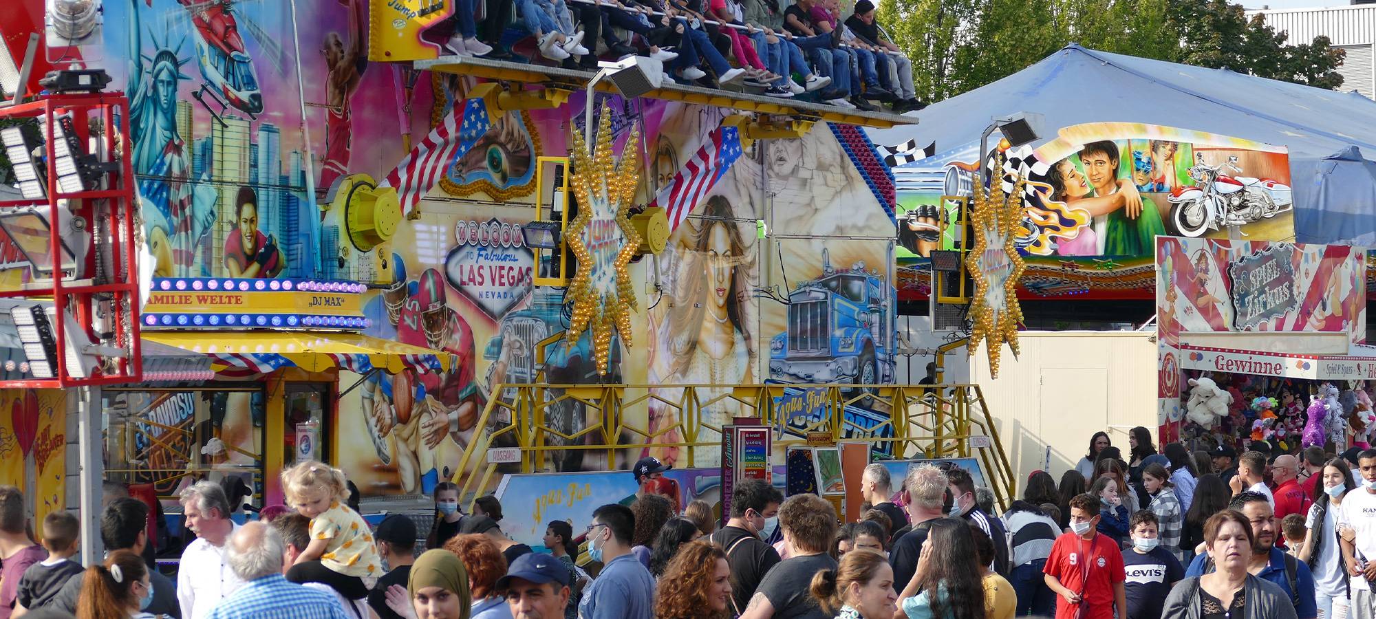 Buntes Programm in Essen auf der Pfingstkirmes