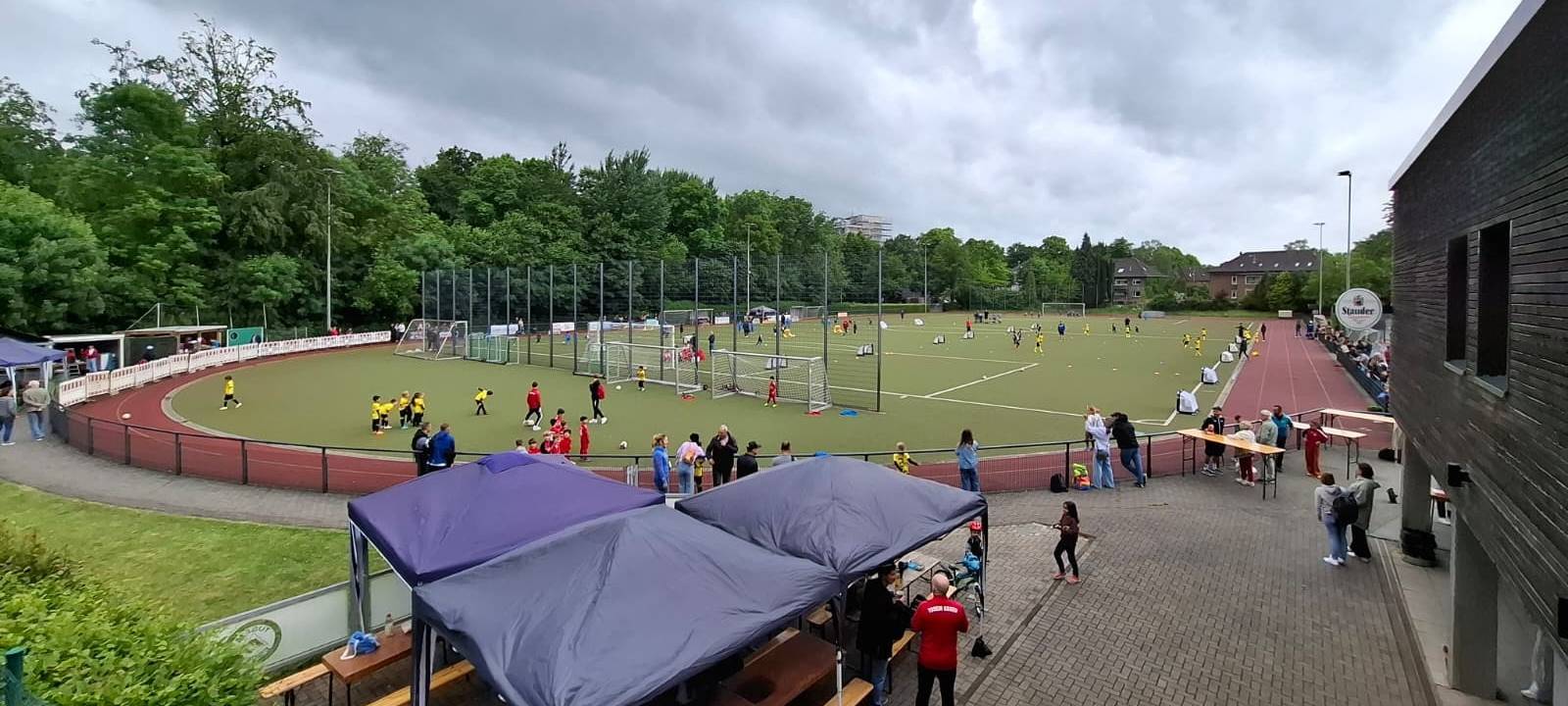 Besonderes Fußballspiel in Essen: TUSEM kickt gegen Politiker