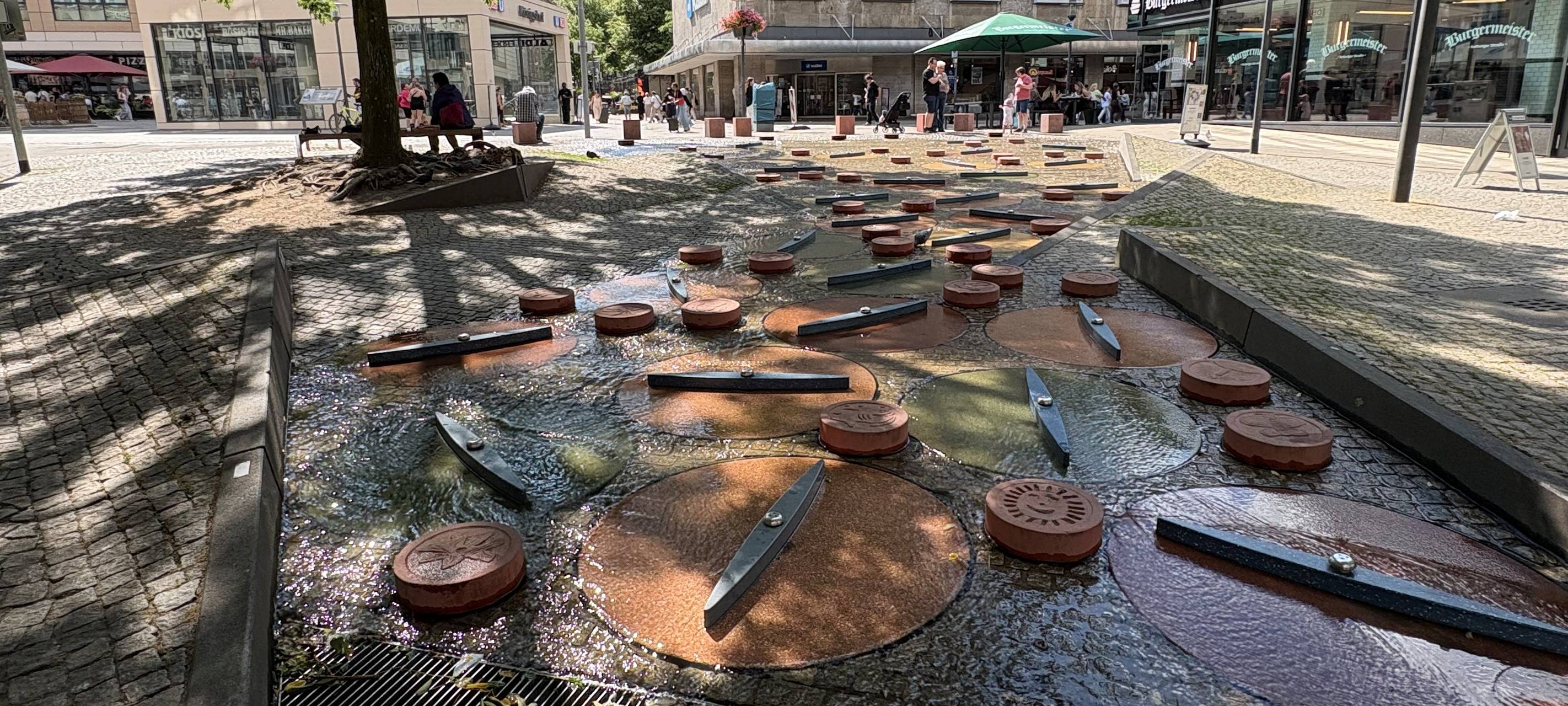 Wasserspielplatz in Essen läuft wieder