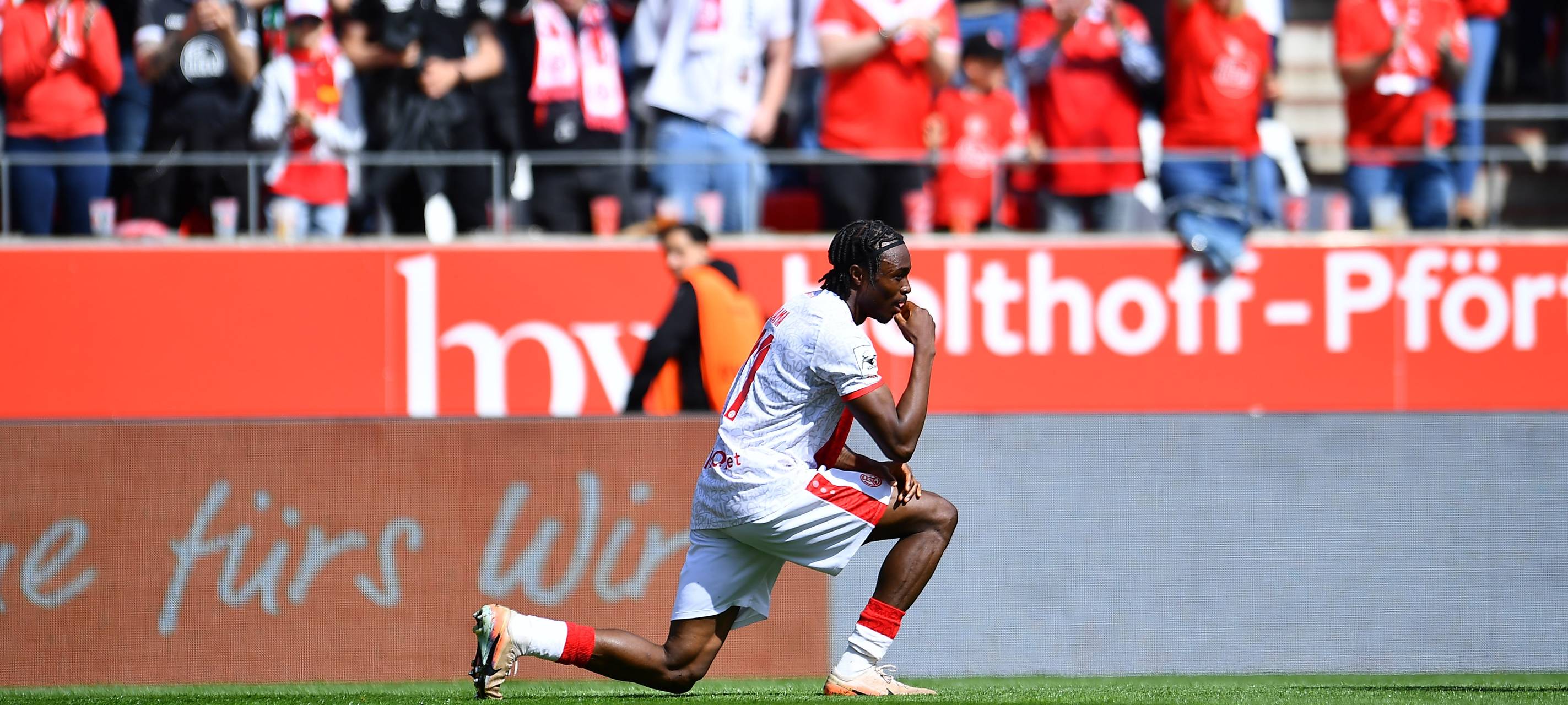 RWE macht Transfer perfekt: Dickson Abiama bleibt in Essen
