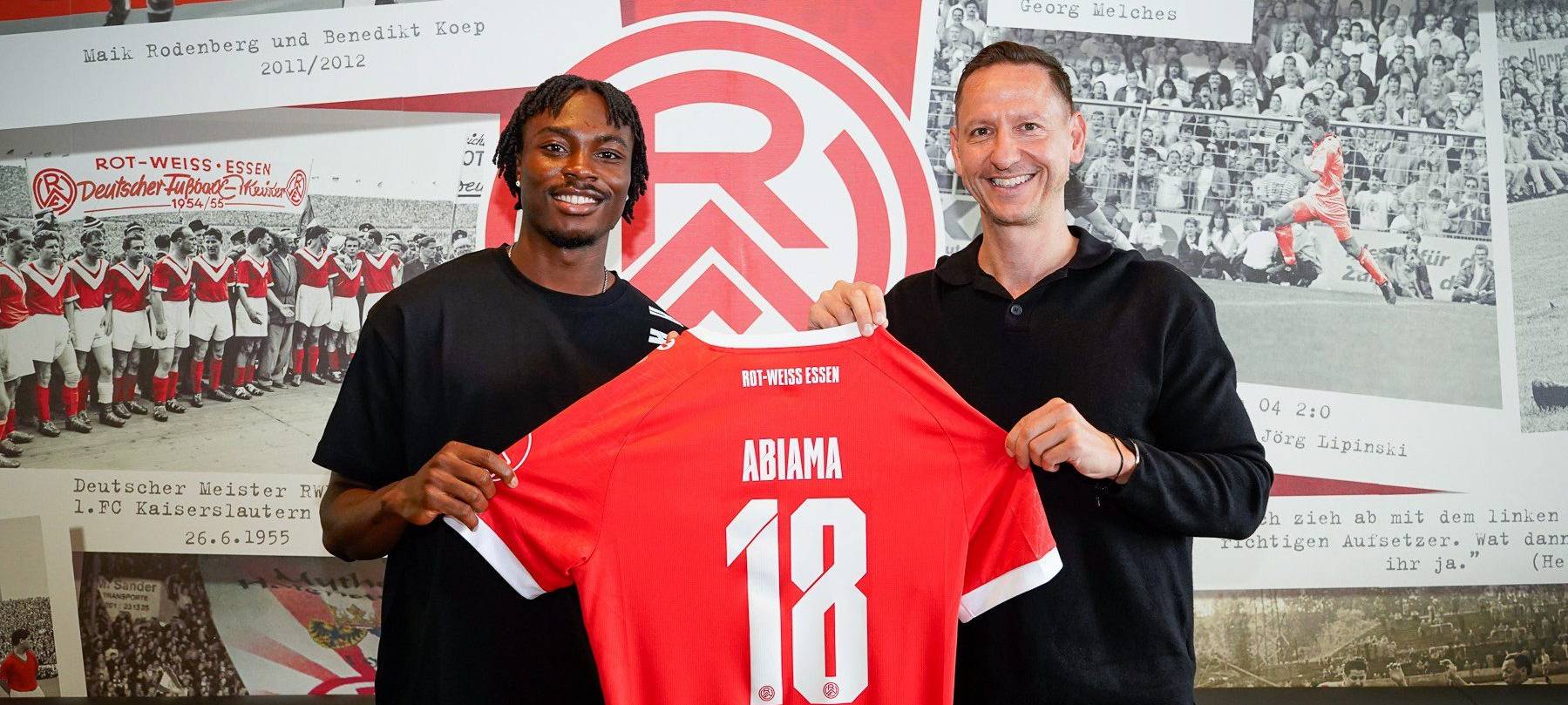 Dickson Abiama mit Marc-Nicolai Pfeifer.