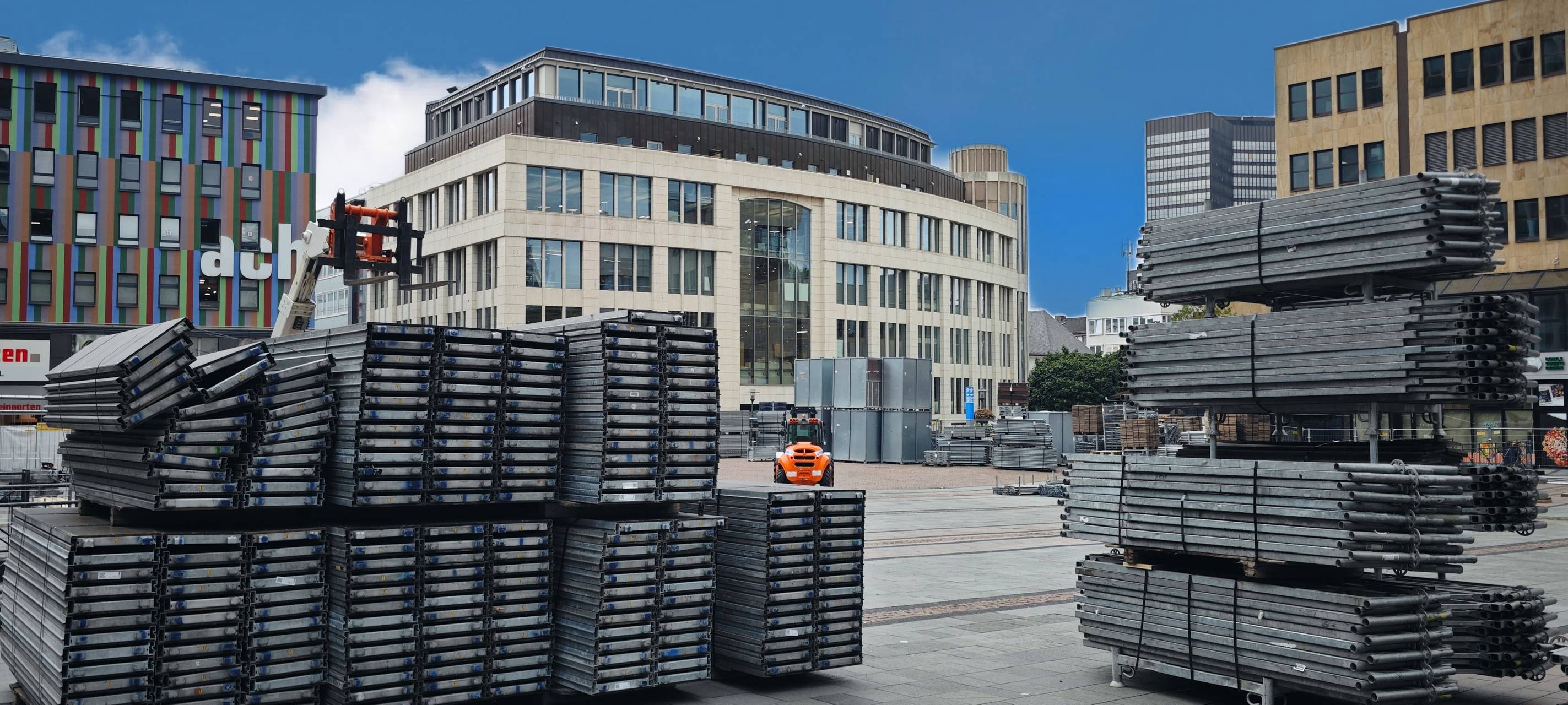 Auf dem Kennedyplatz in Essen wird ein Stadion gebaut