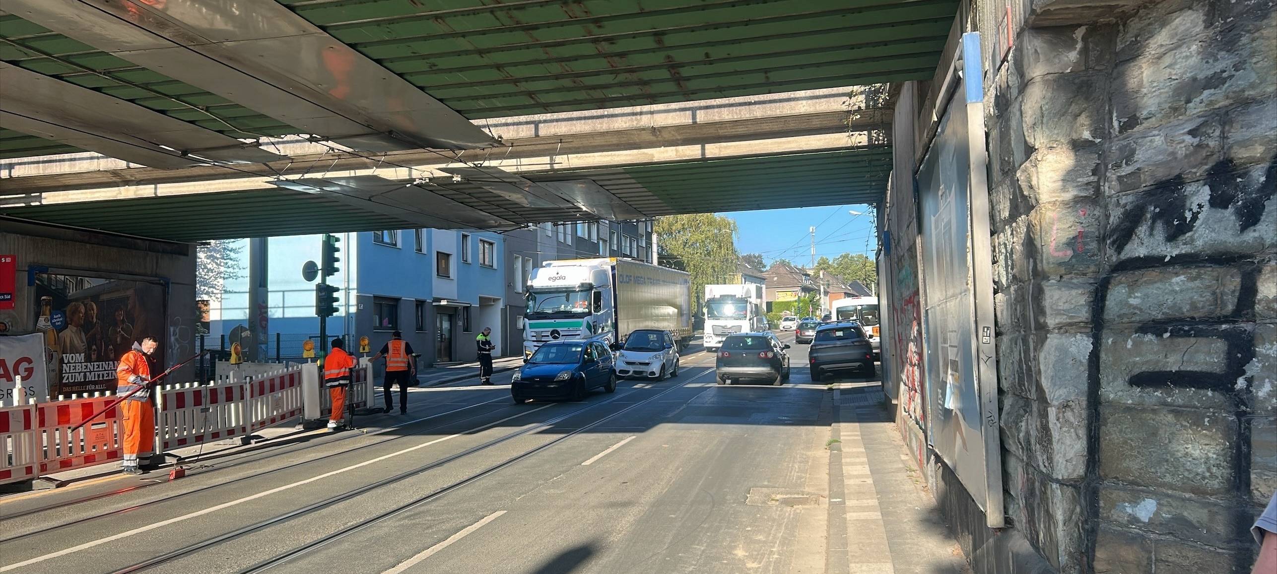 LKW legt Straßenbahnen in Essen lahm - Busse statt Bahnen