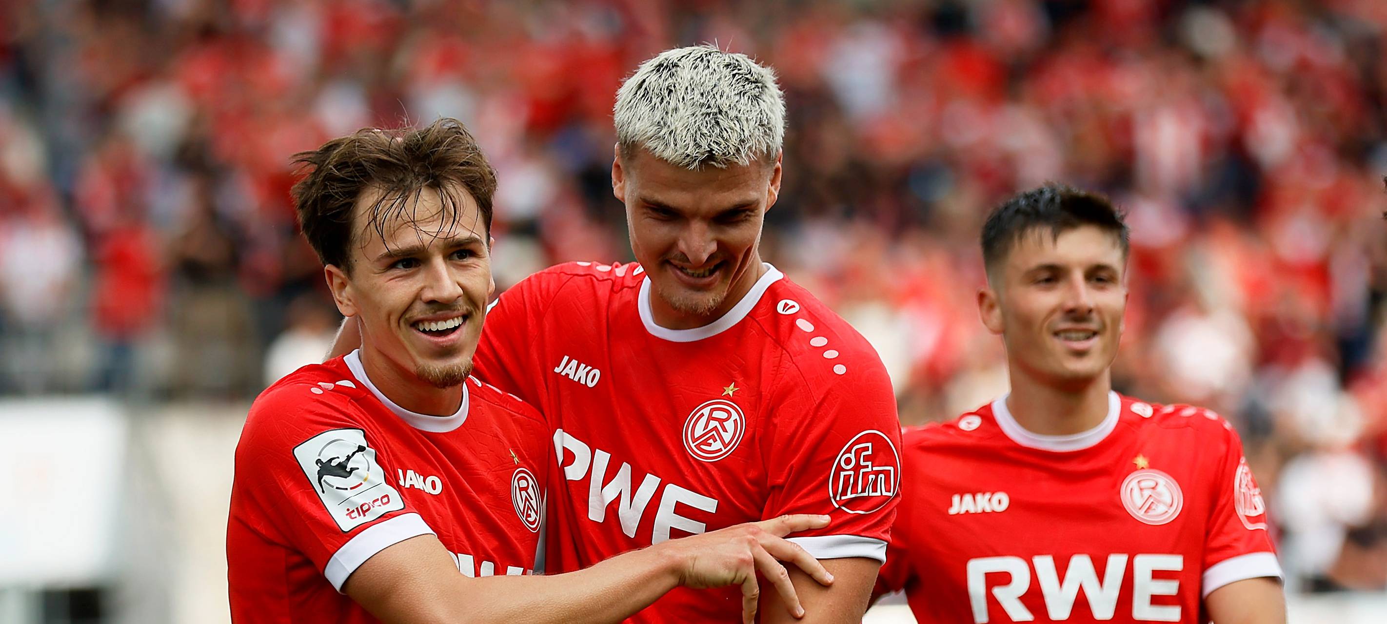 "Sehr geil!": Rot-Weiss Essen feiert torreichen Heimsieg