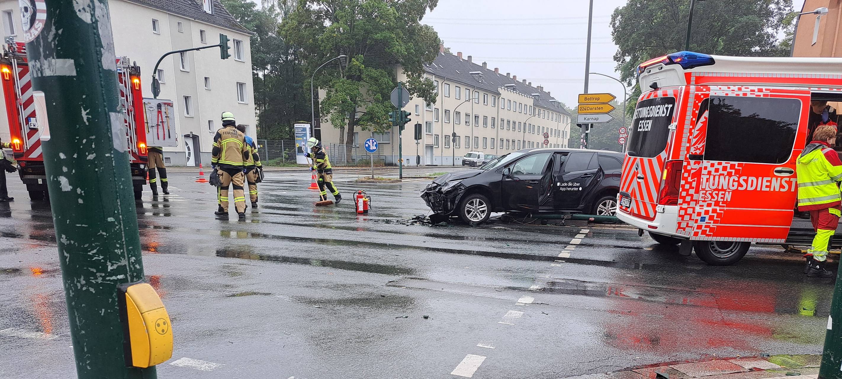 Ampel in Essen ausgefallen - Stau rund um große Straße