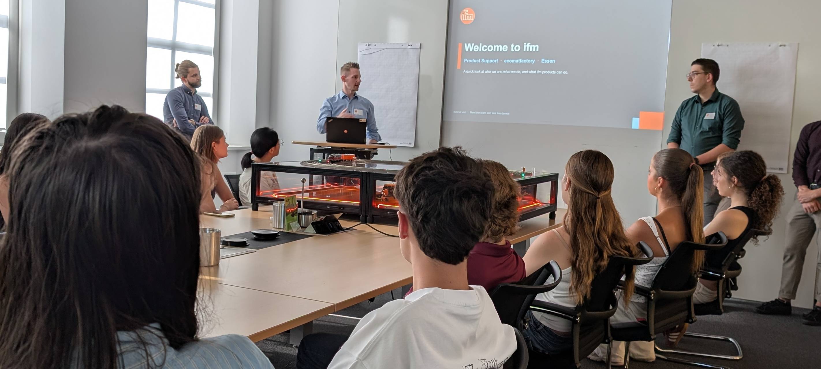 IFM in Essen startet Austauschprogramm für Mitarbeiter-Kinder